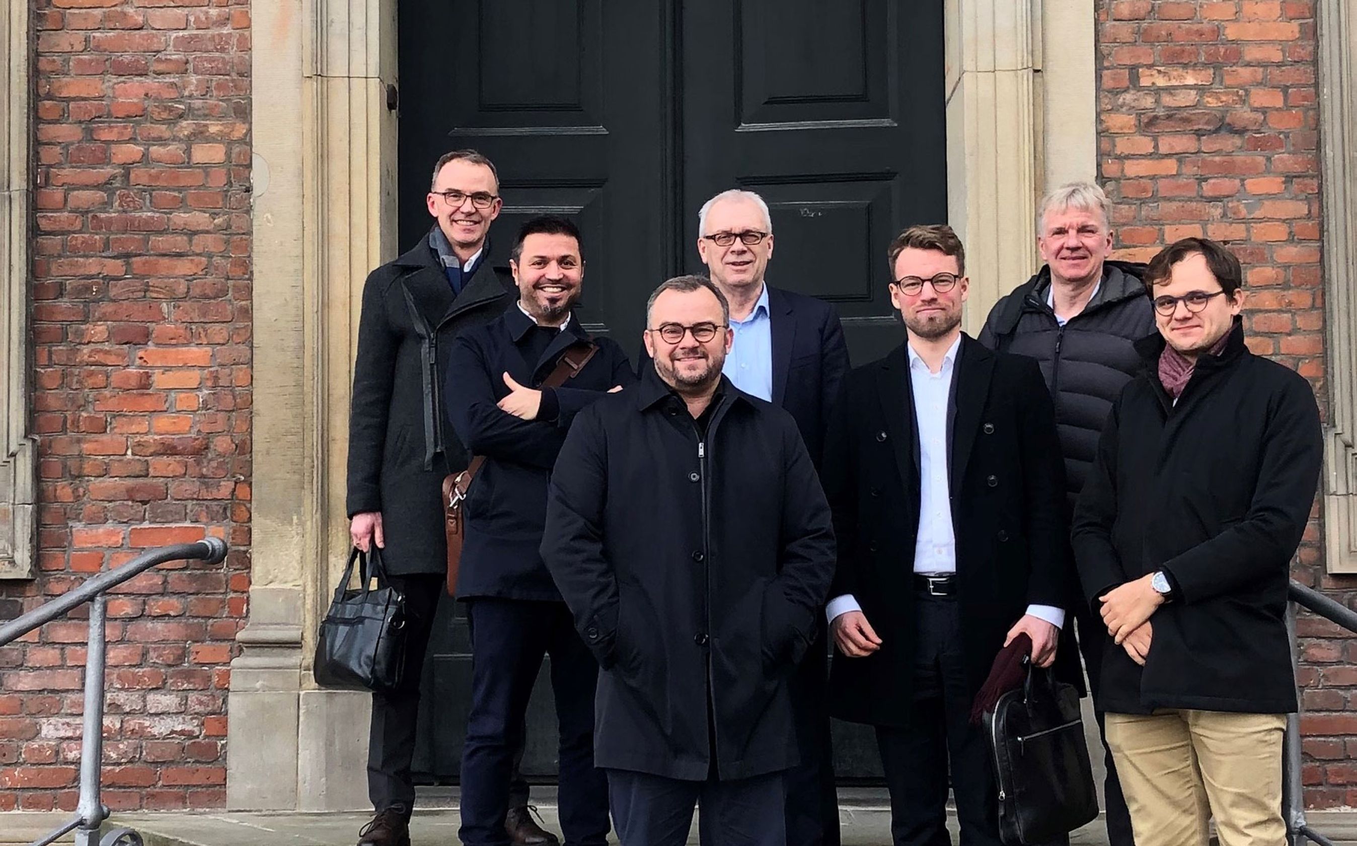 FDM var med til at præsentere fremtiden bilafgifter for bilkommissionen.