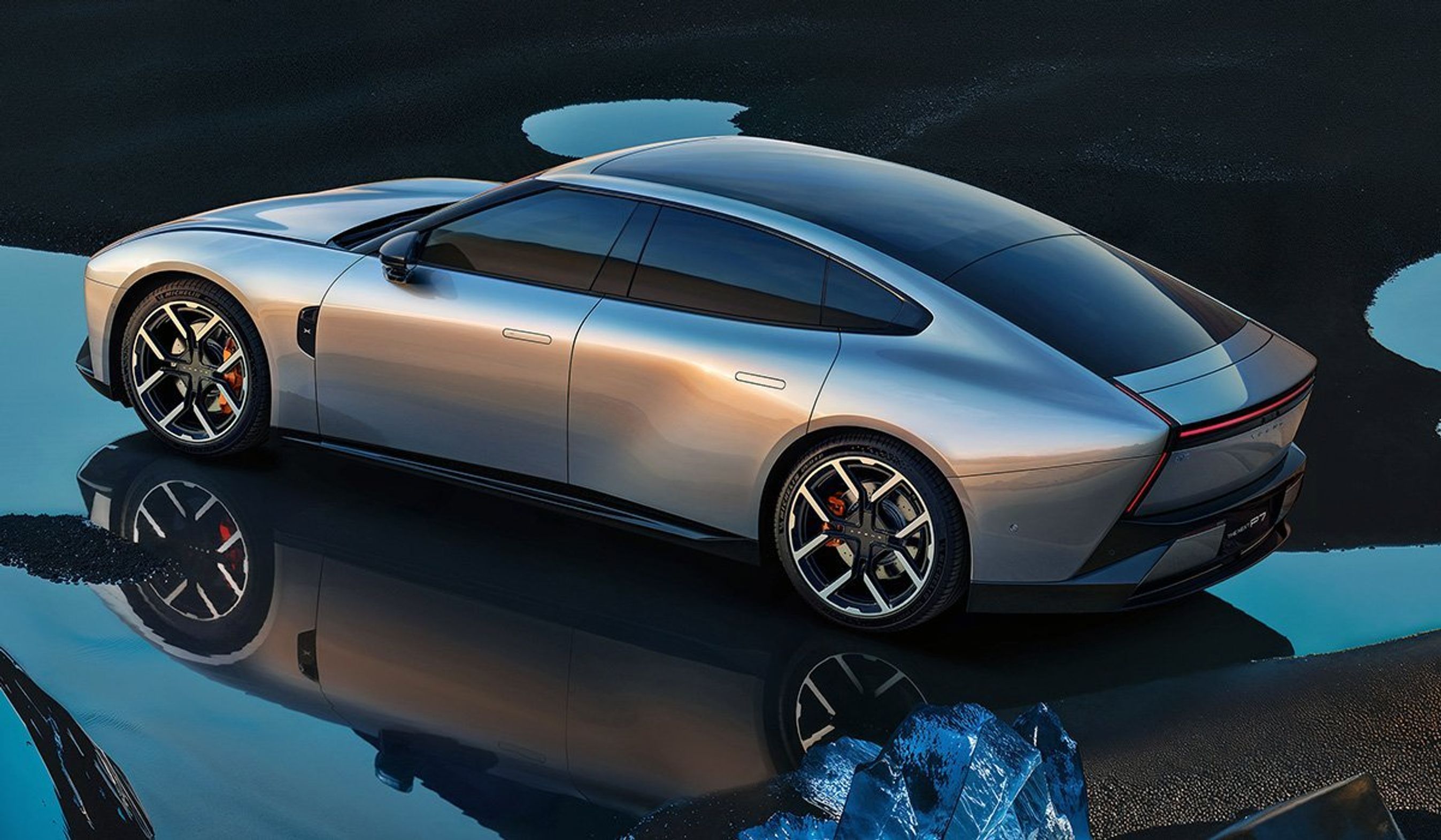 Xpeng P7 bagfra set oppefra 