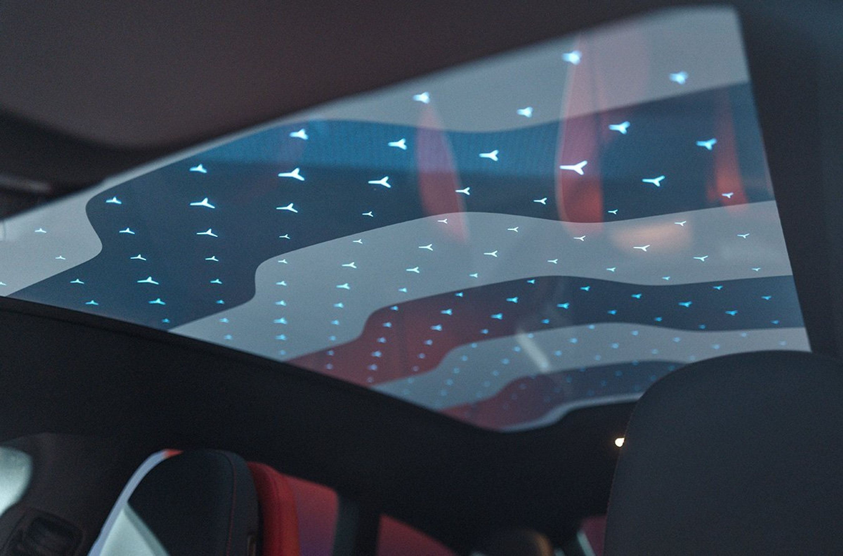 Panoramatag med små stjerner på.