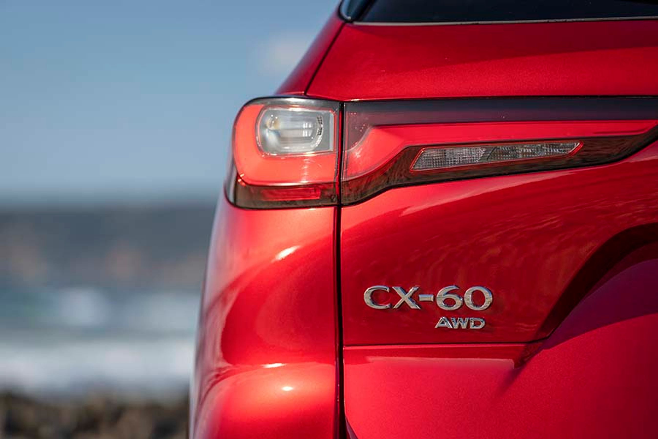 CX-60 er den hidtil største model i Mazda-programmet, men der kommer senere en CX-80, der i bund og grund er en forlænget version med tre sæderækker og dermed plads til syv.