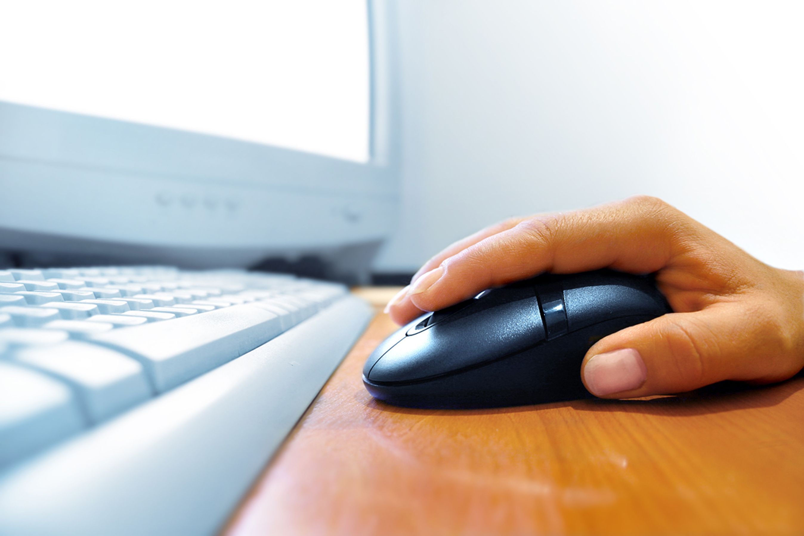 Du kan selv omregistrere den bil, du har købt, over nettet.