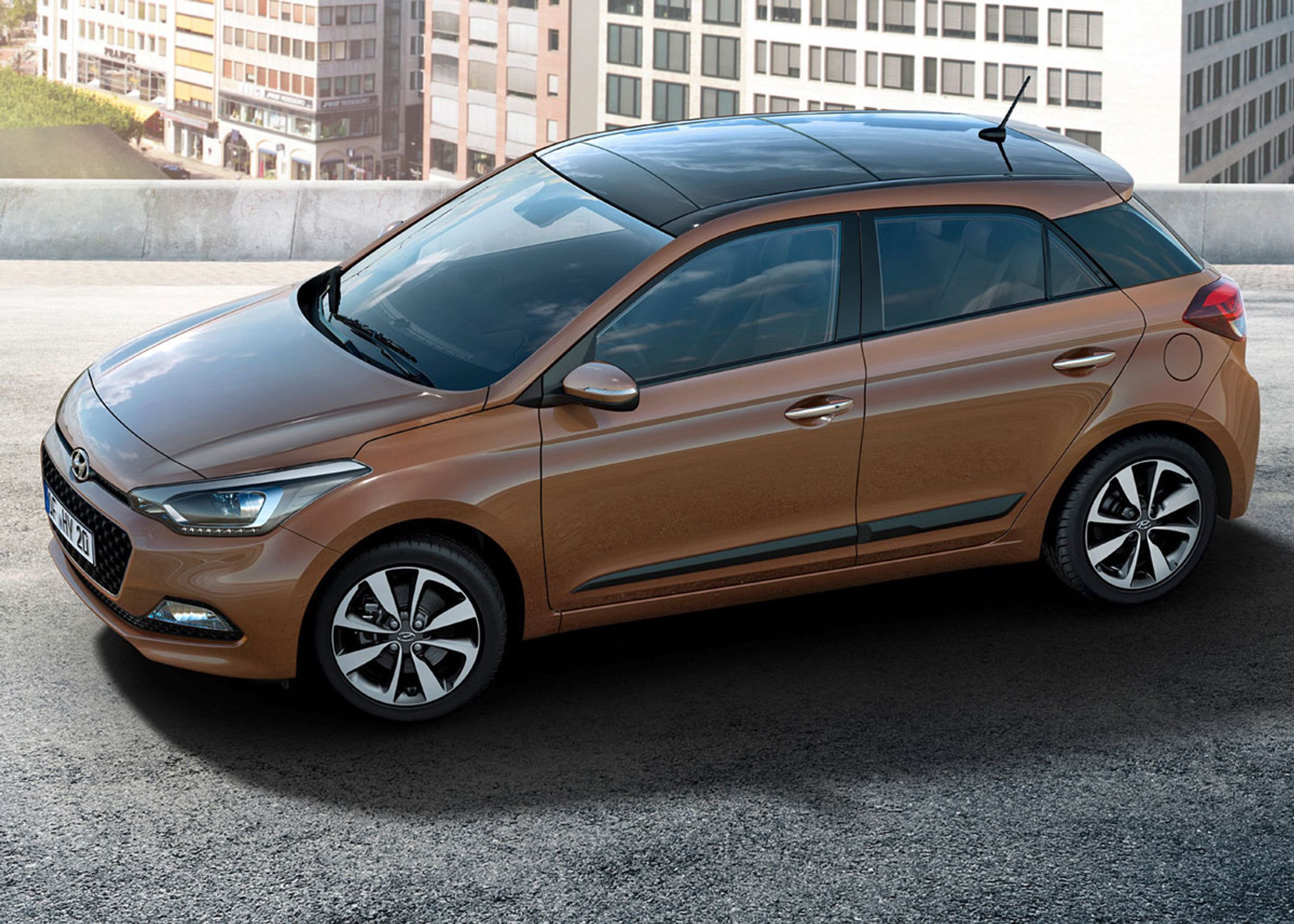 Hyundai i20 ser ud til at kunne fås med et stort glastag.