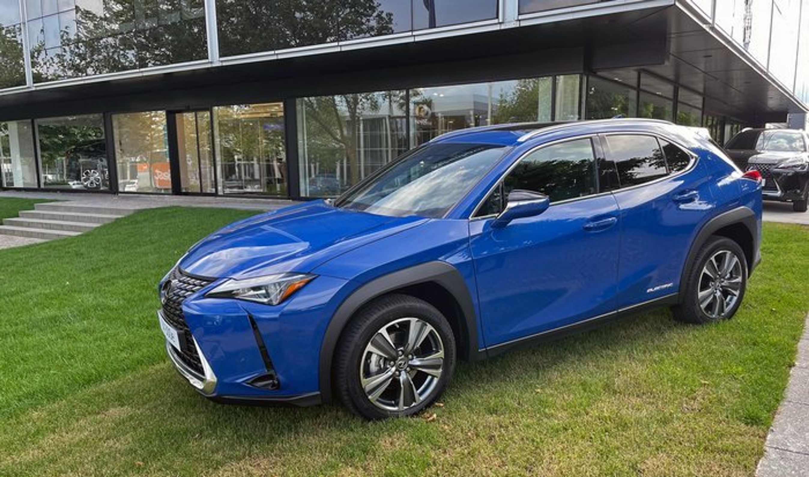 En anden interessant Lexus-model bliver den rent elektriske udgave af UX, en kompakt SUV.