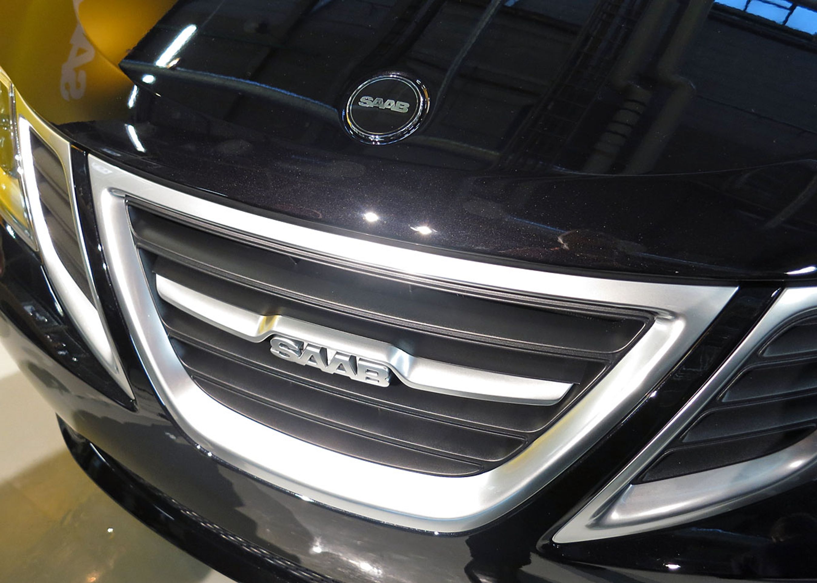 Motoren er en toliters benzinmotor fra GM i denne første udgave, men senere dukker bilen op med andre alternativer, heriblandt en eldreven udgave med batterier til mindst 300 km kørsel.