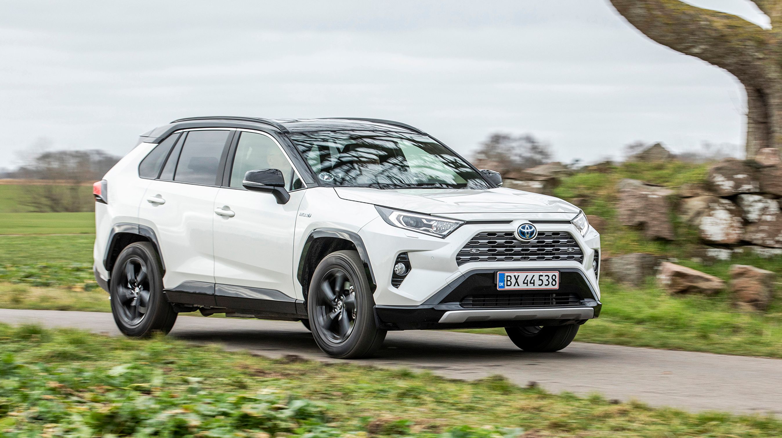 Toyota RAV4 set forfra