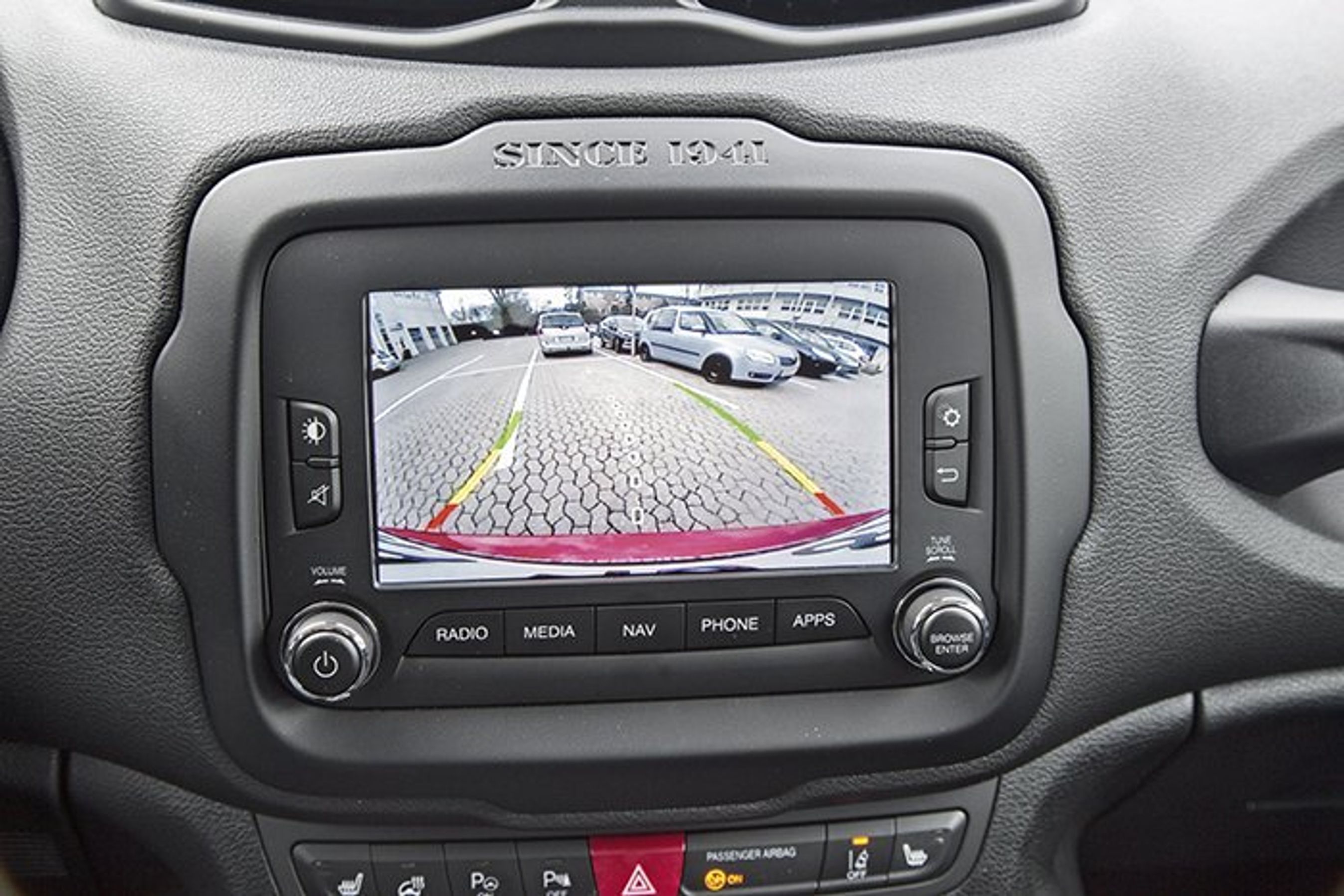 Jeep Renegade skærm