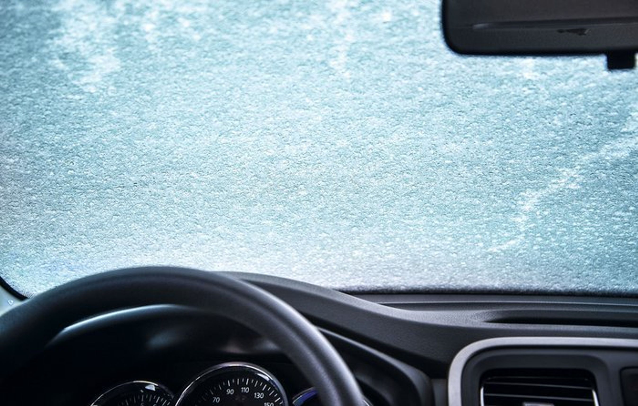 Det kræver ret meget energi fra batteriet at varme kabinen op, når det er meget koldt.