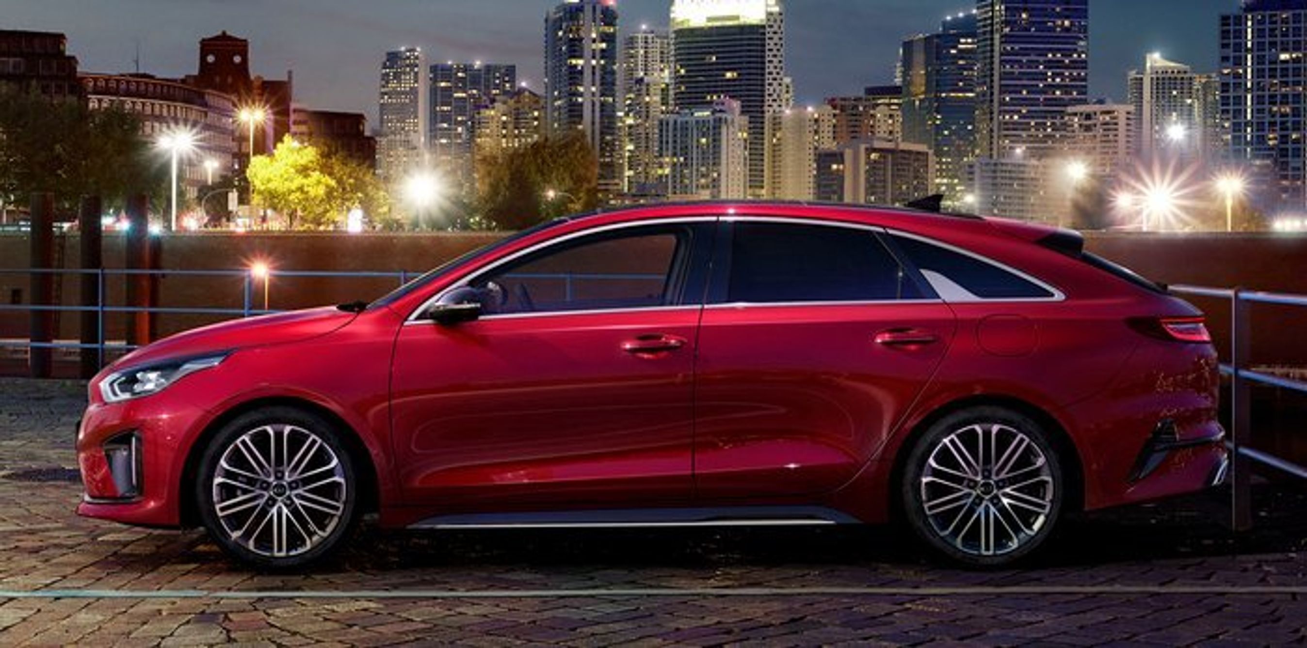 Kia Proceed i profil.