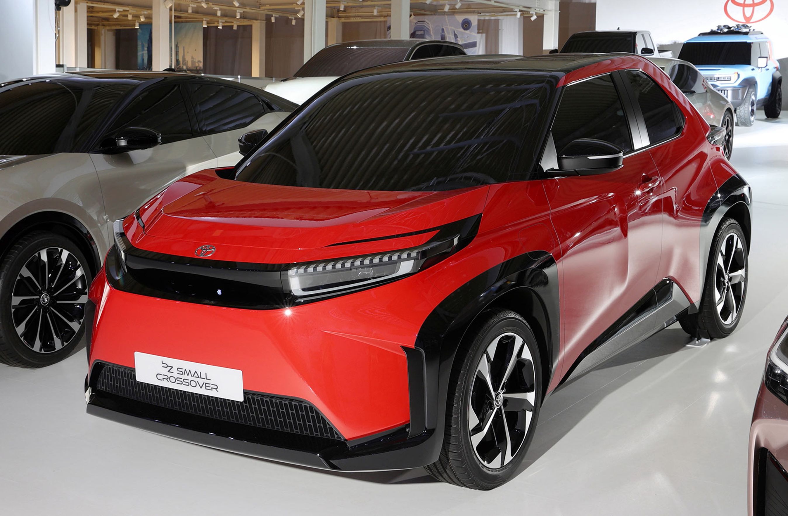 Toyota lille crossover - ligner en elektrisk Aygo X