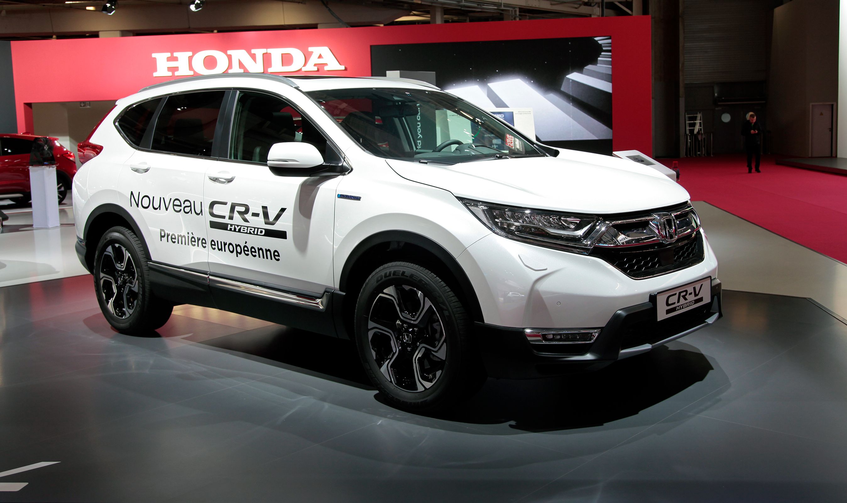 Honda CR-V hybrid ved europapremieren.