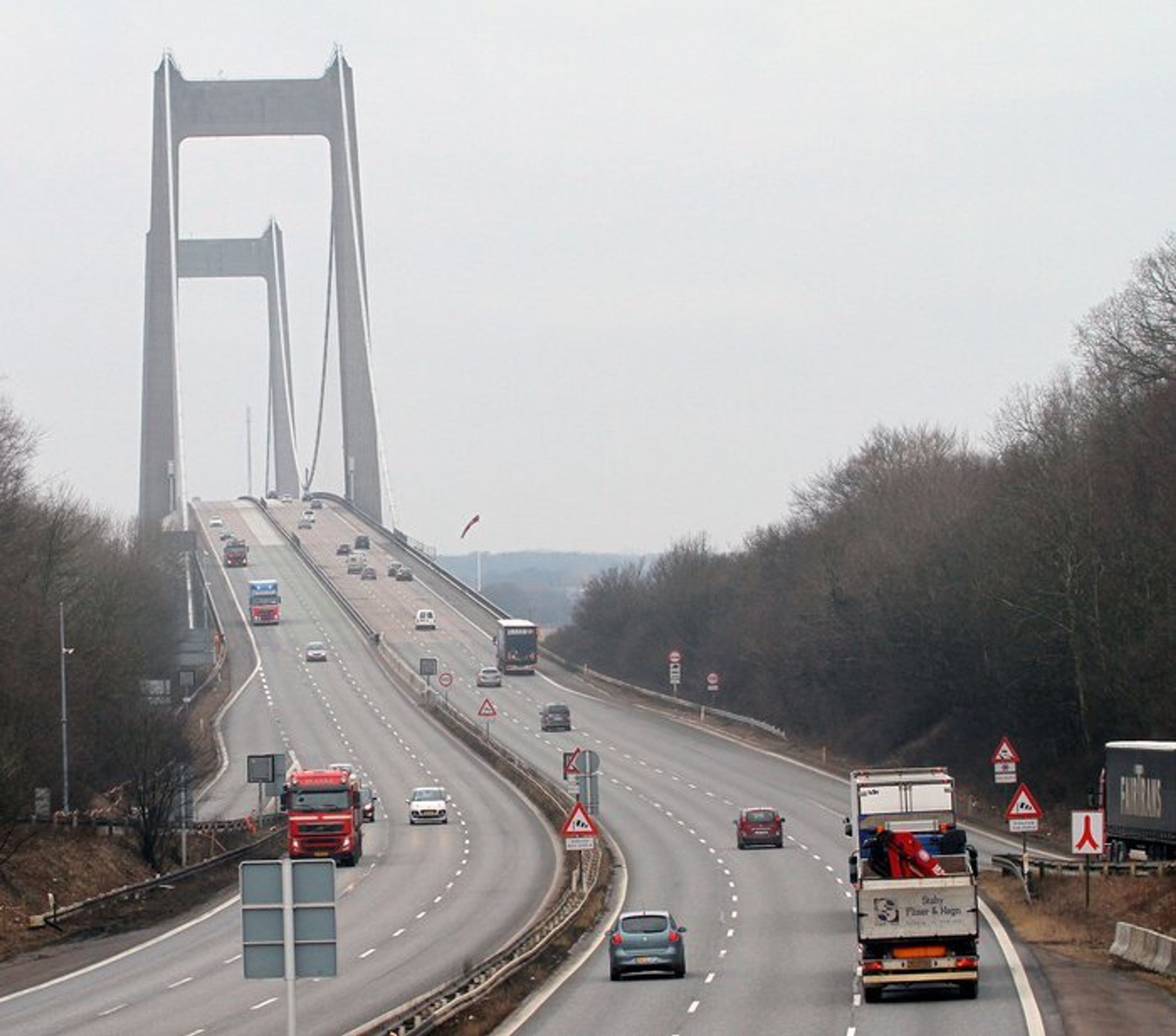 Den nye Lillbæltsbro en fredelig aften.