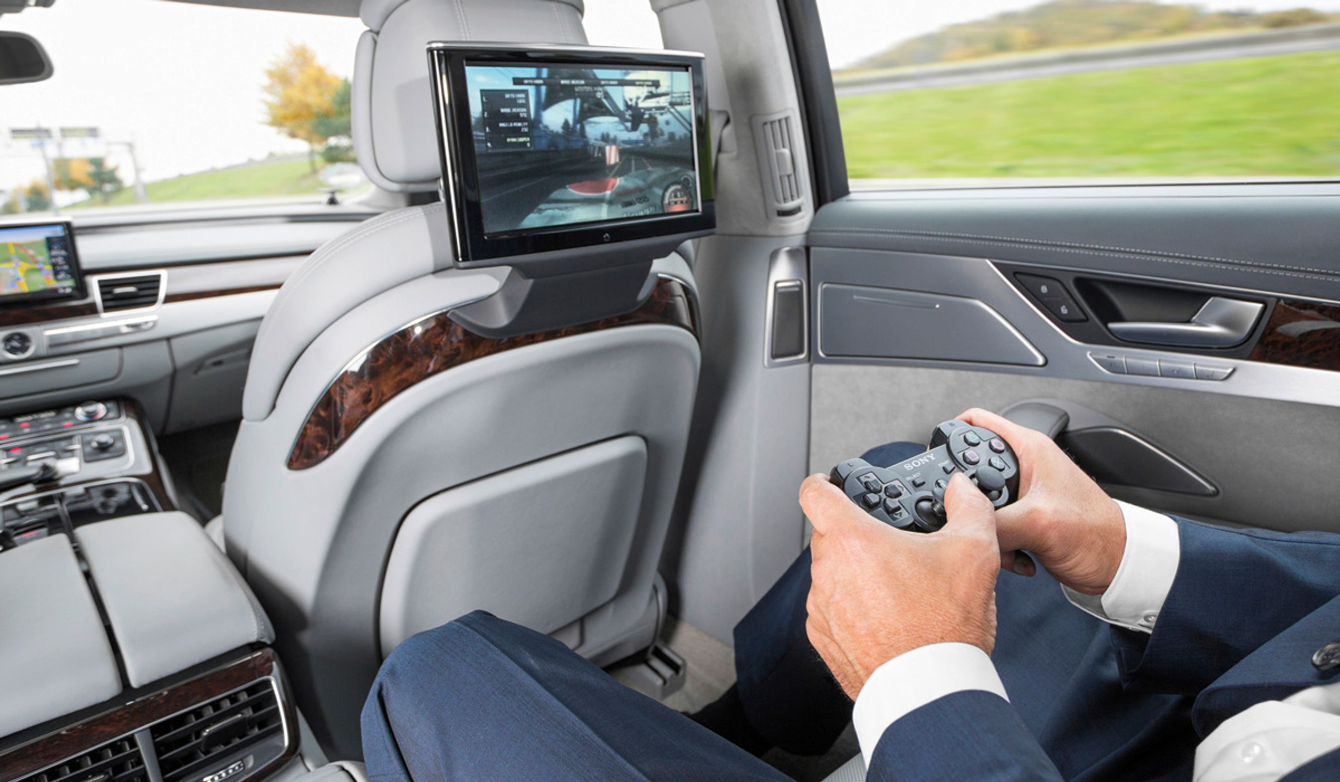 Online-computerspil i høj kvalitet bliver en mulighed i kommende Audi'er. Her fra en A8.