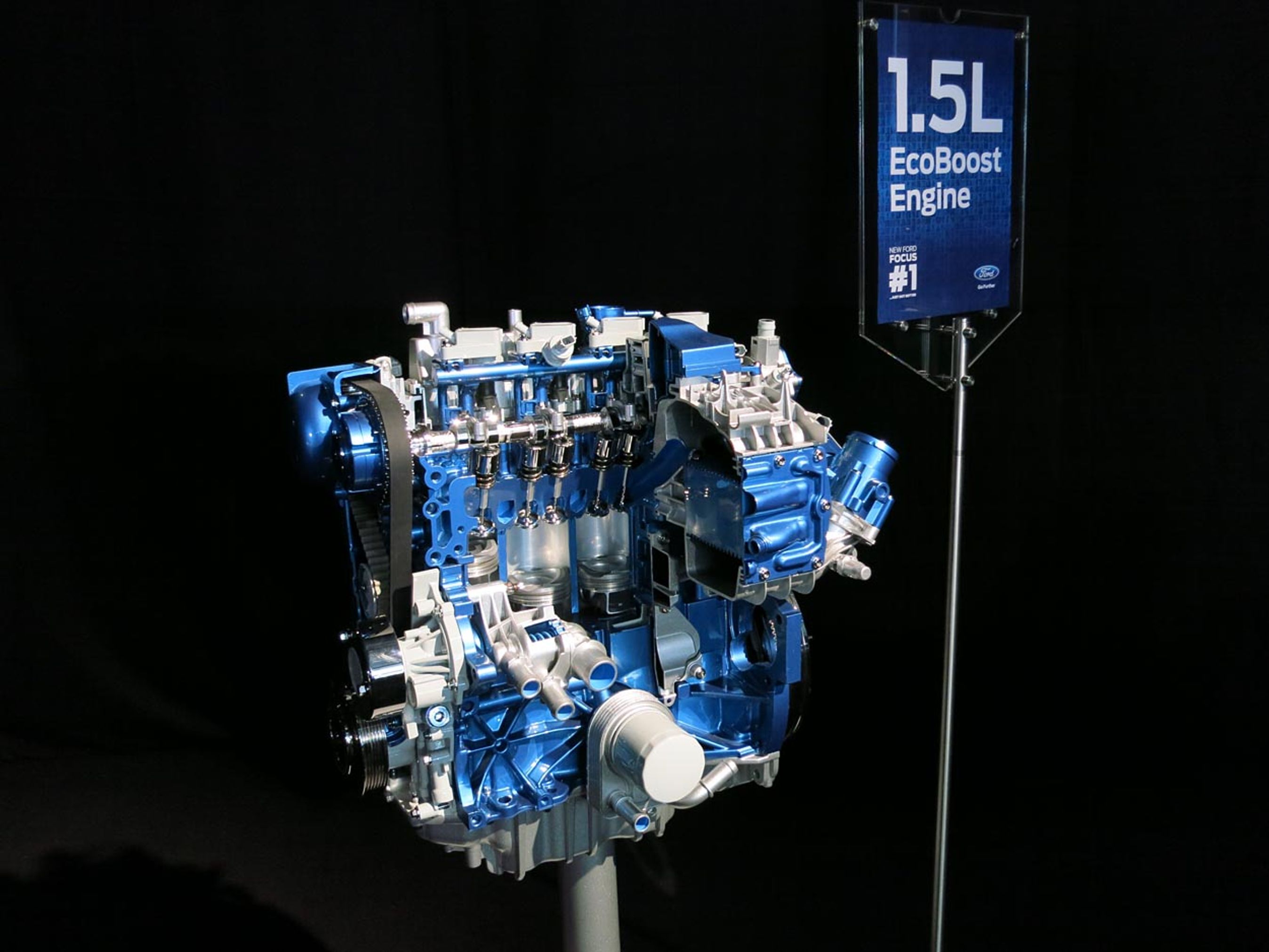 På motorsiden er der flere nyheder, men den største er uden tvivl de nye 1.5-liters benzinmotorer med turbolader og en effekt på enten 150 eller 180 hk.