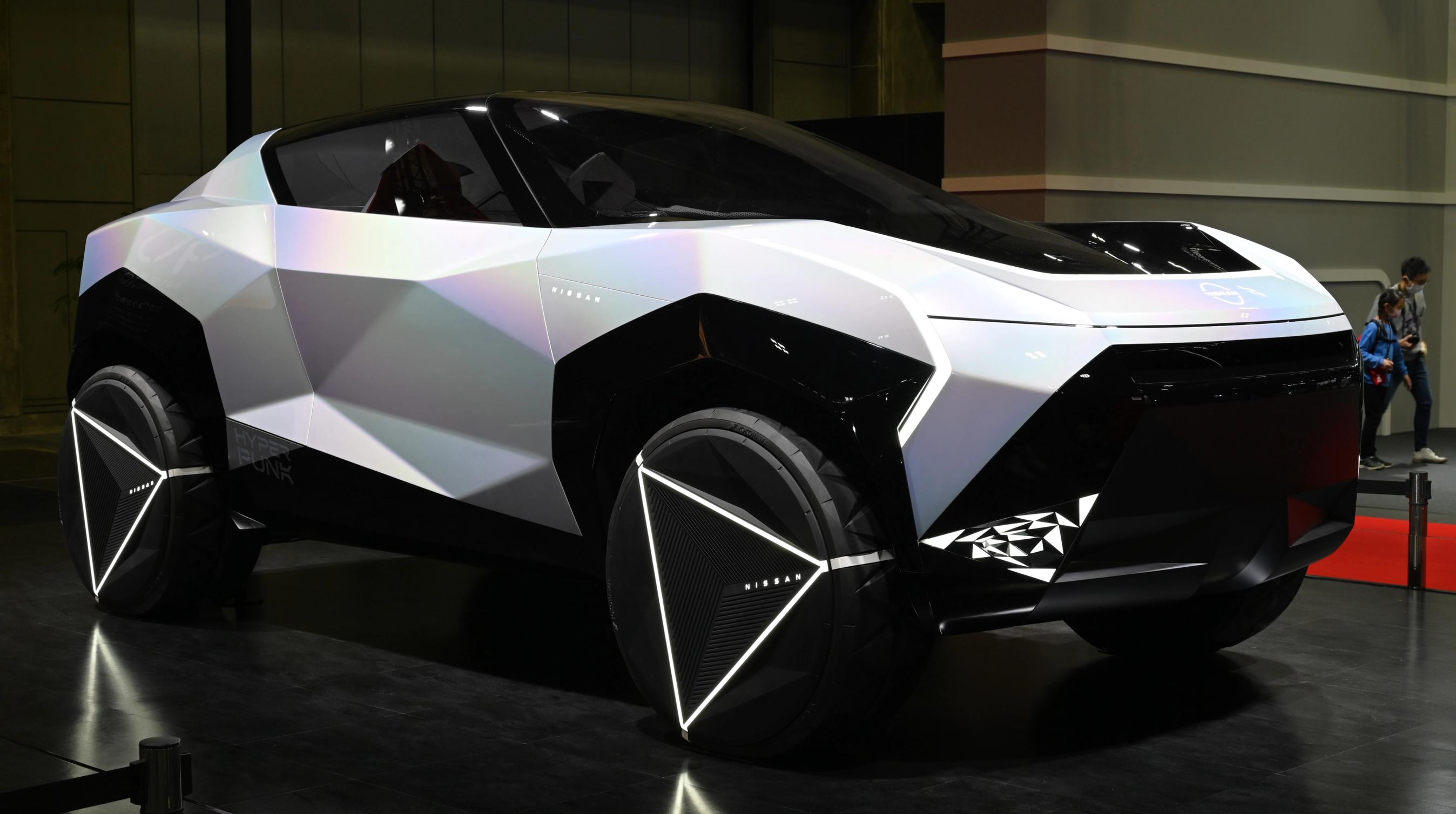 Vil konceptbil med skarpe kanter.