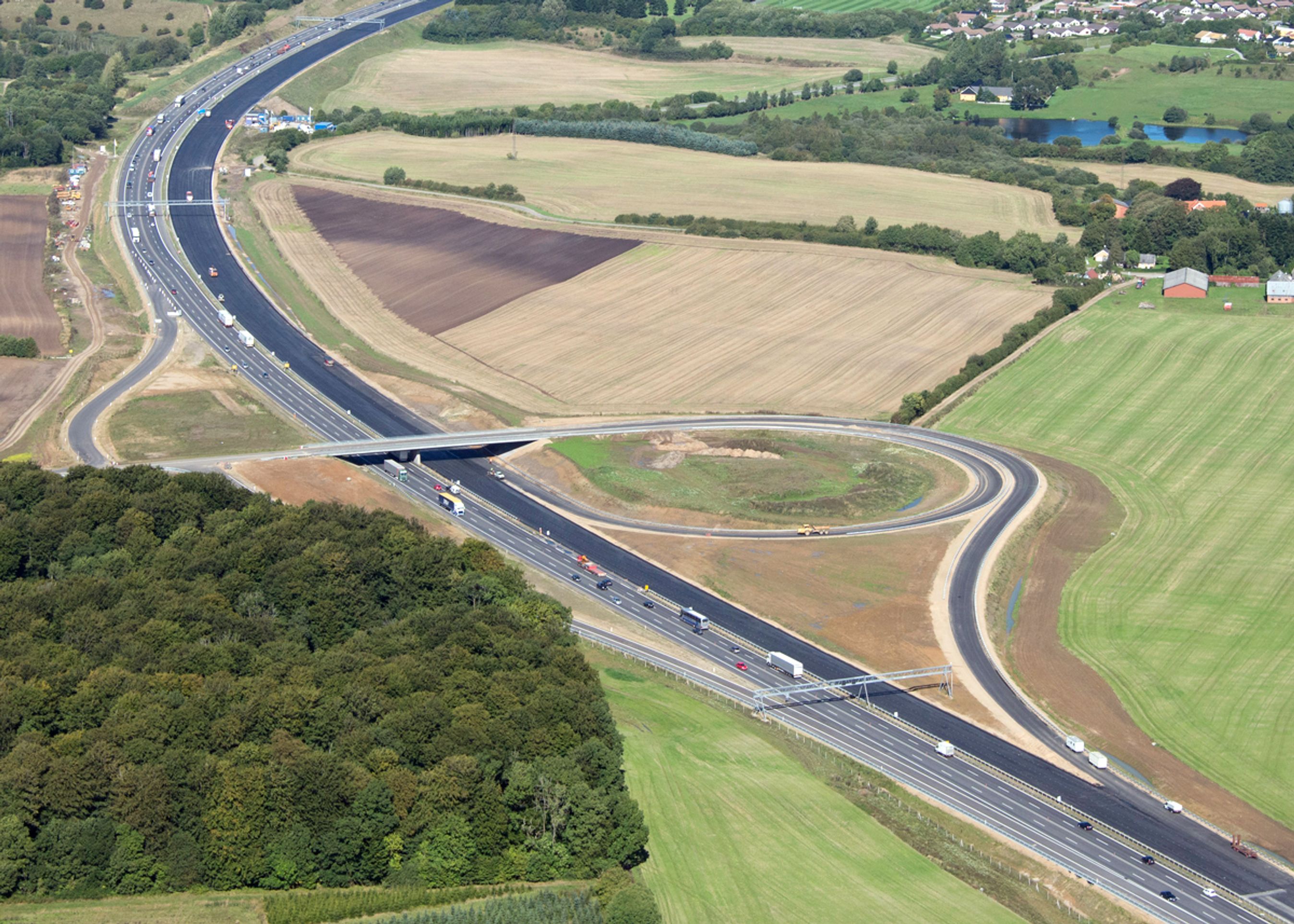 Det nye tilslutningsanlæg Vejle Syd åbner også 18. november.