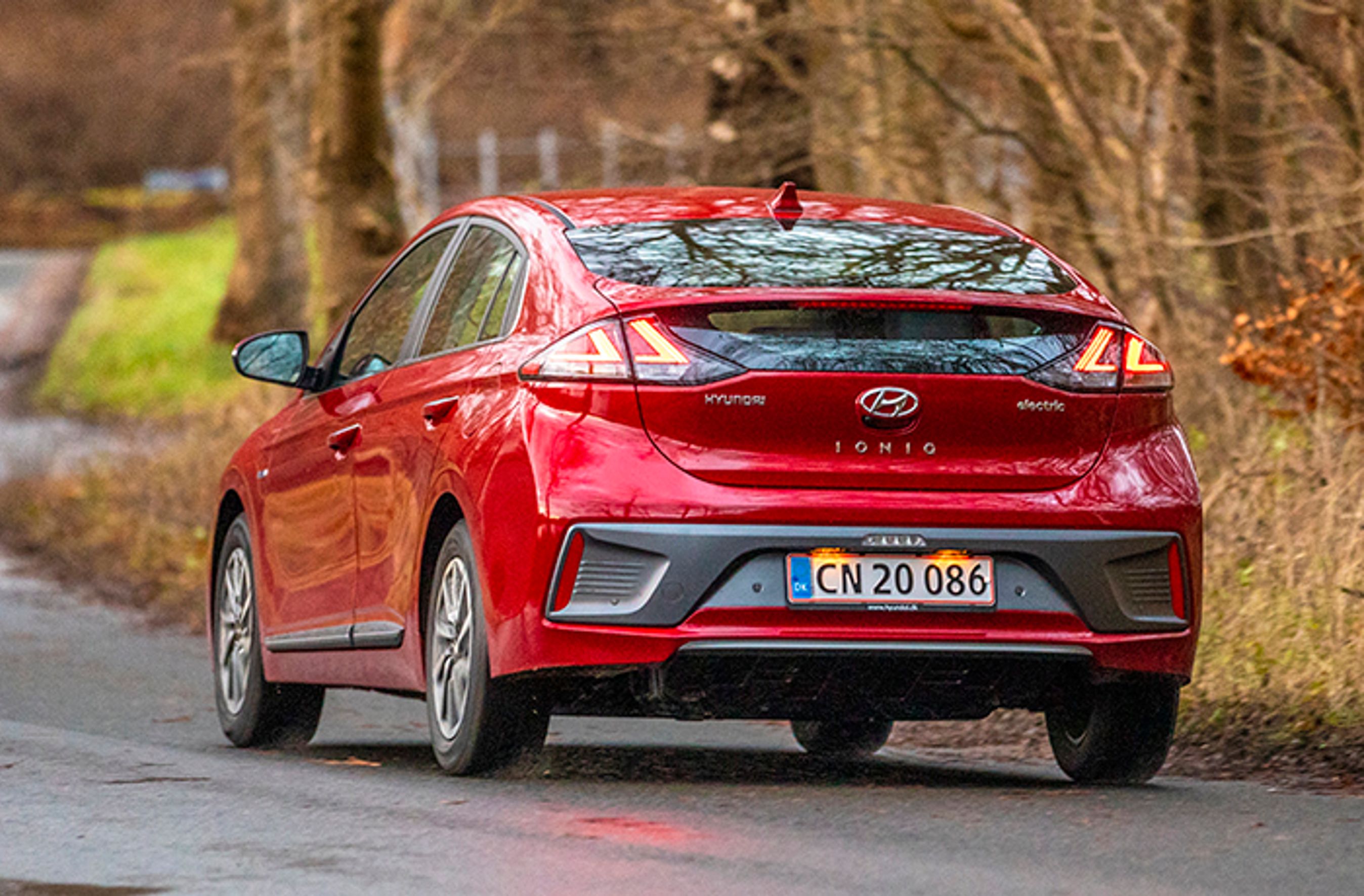 Hyundai Ioniq set bagfra