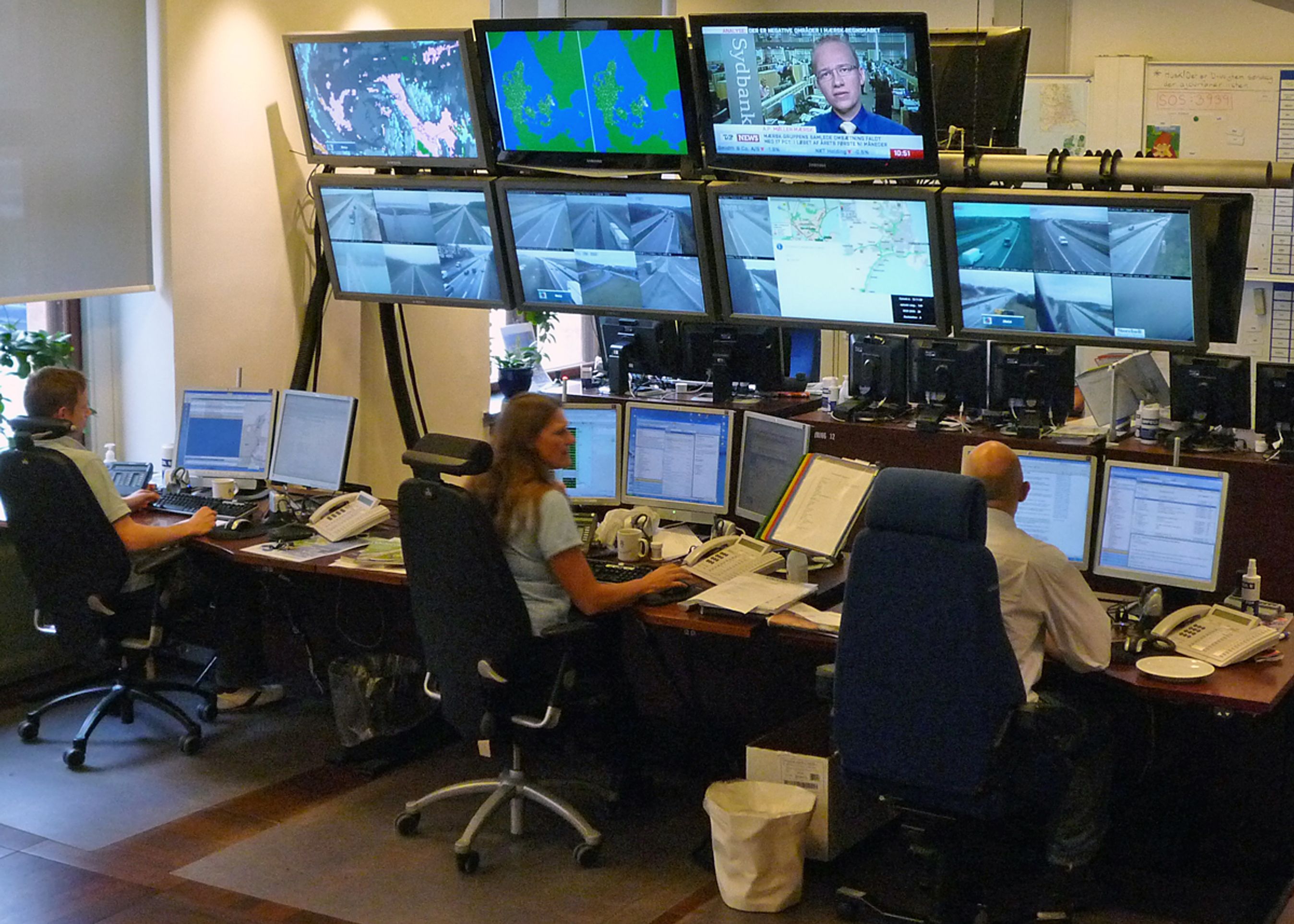 Vejdirektoratets Trafikinformationscenter, der holder styr på trafikken på hele statsvejnettet, ligger i dag i Vejdirektoratets hovedsæde overfor Nationalbanken i København.  Foto: Torben Arent, FDM