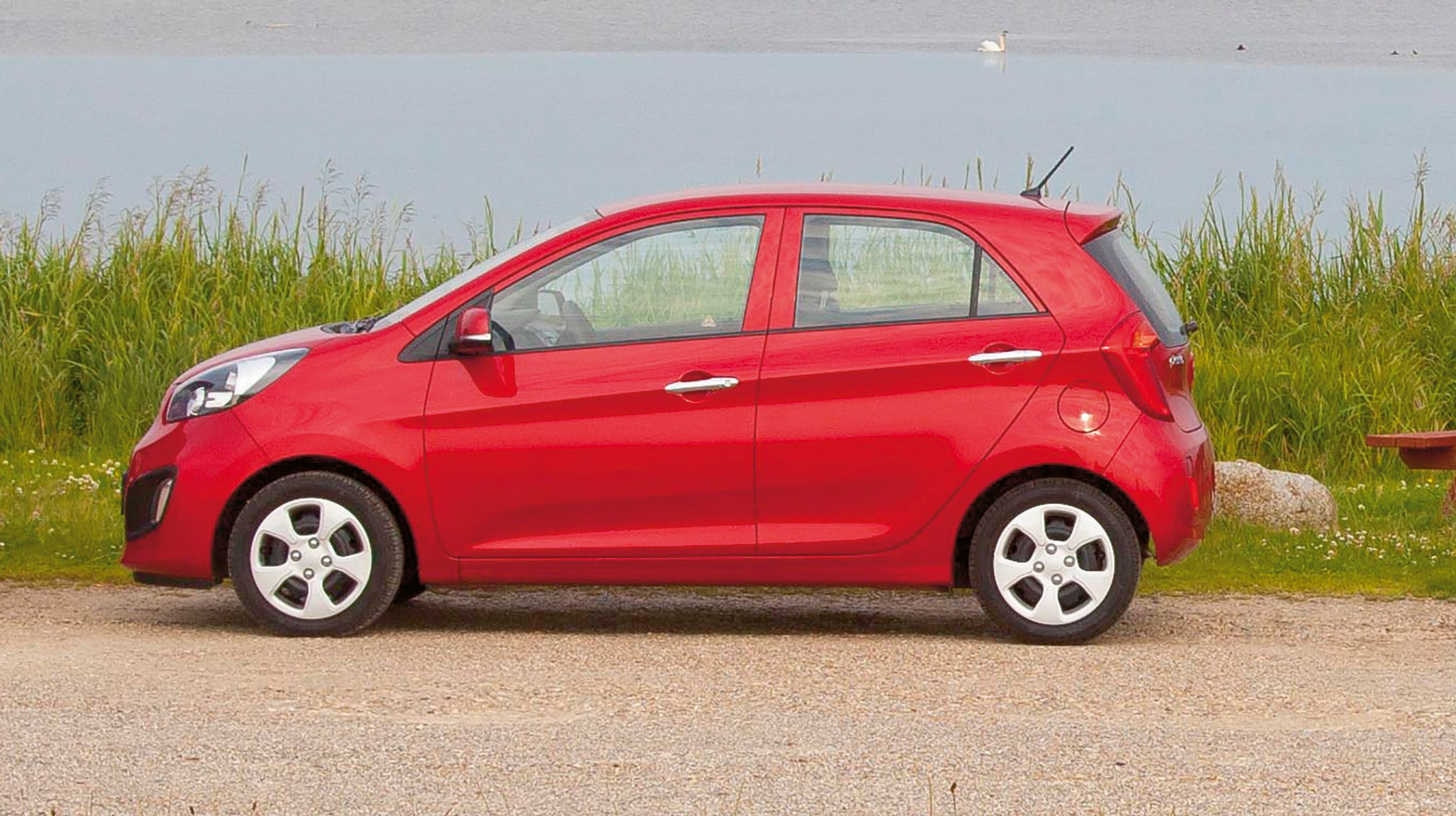 Kia Picanto fra siden