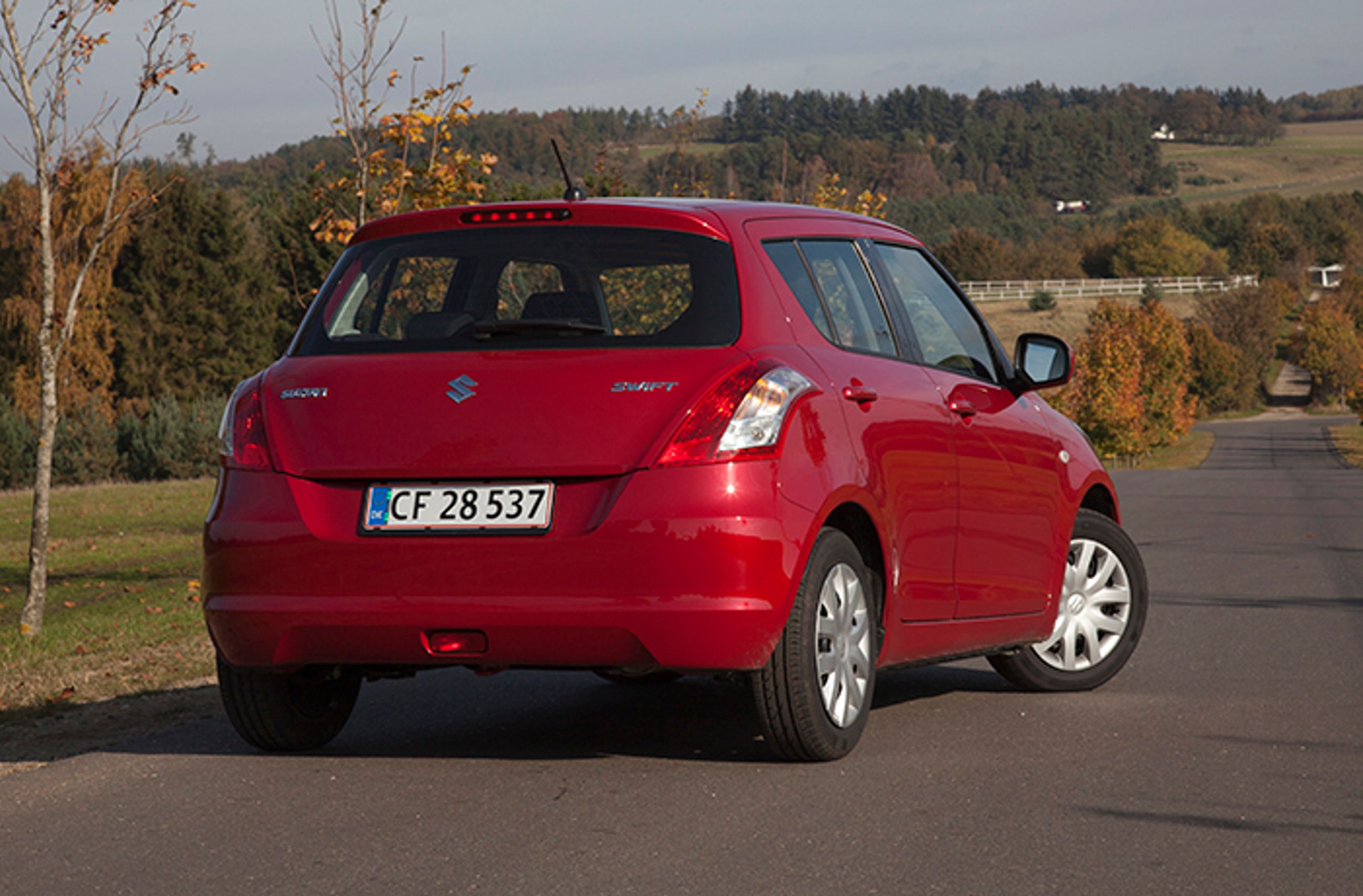 Suzuki Swift ser også smart ud bagfra