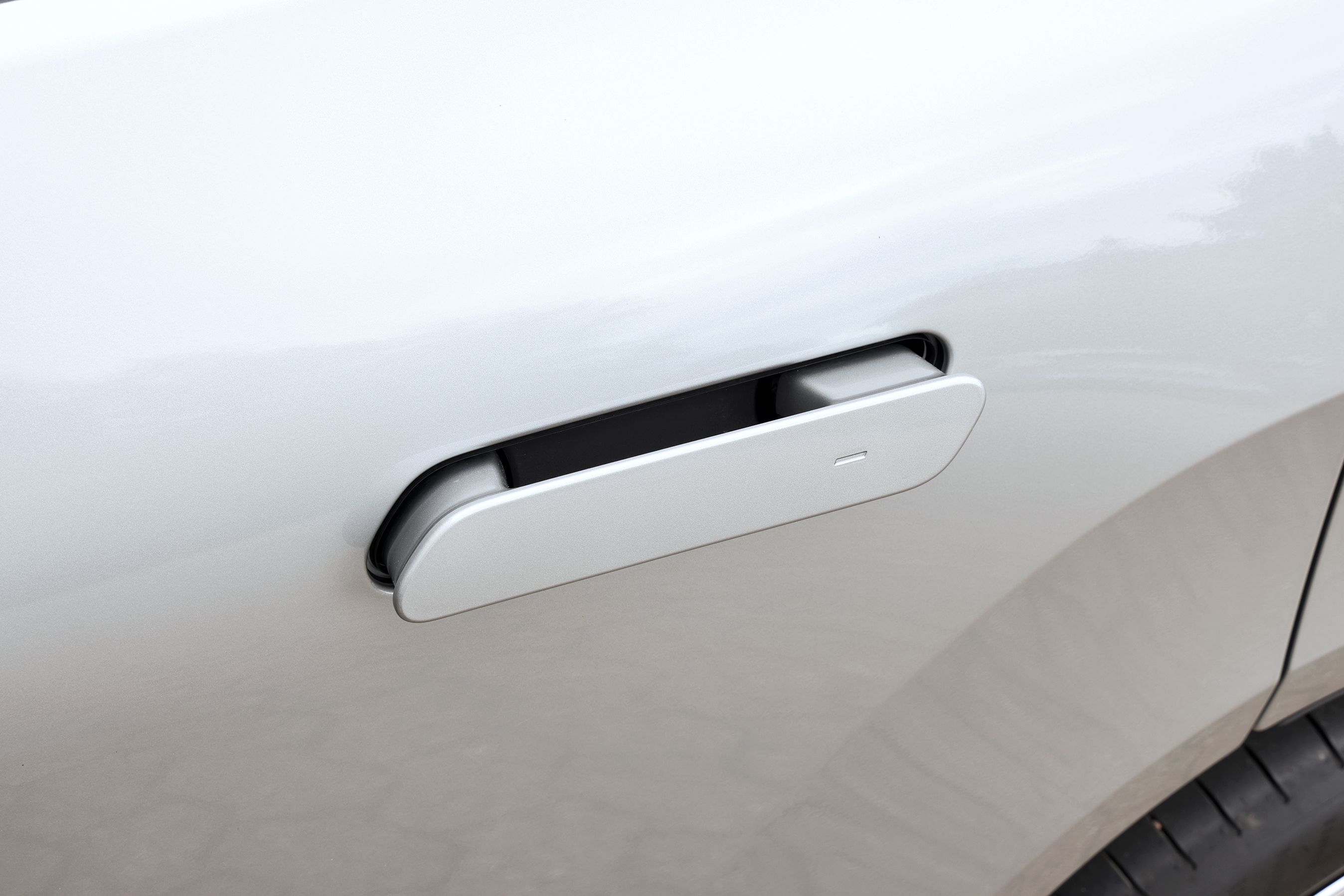 Dørhåndtag på BMW iX3 50 xDrive fra 2026.