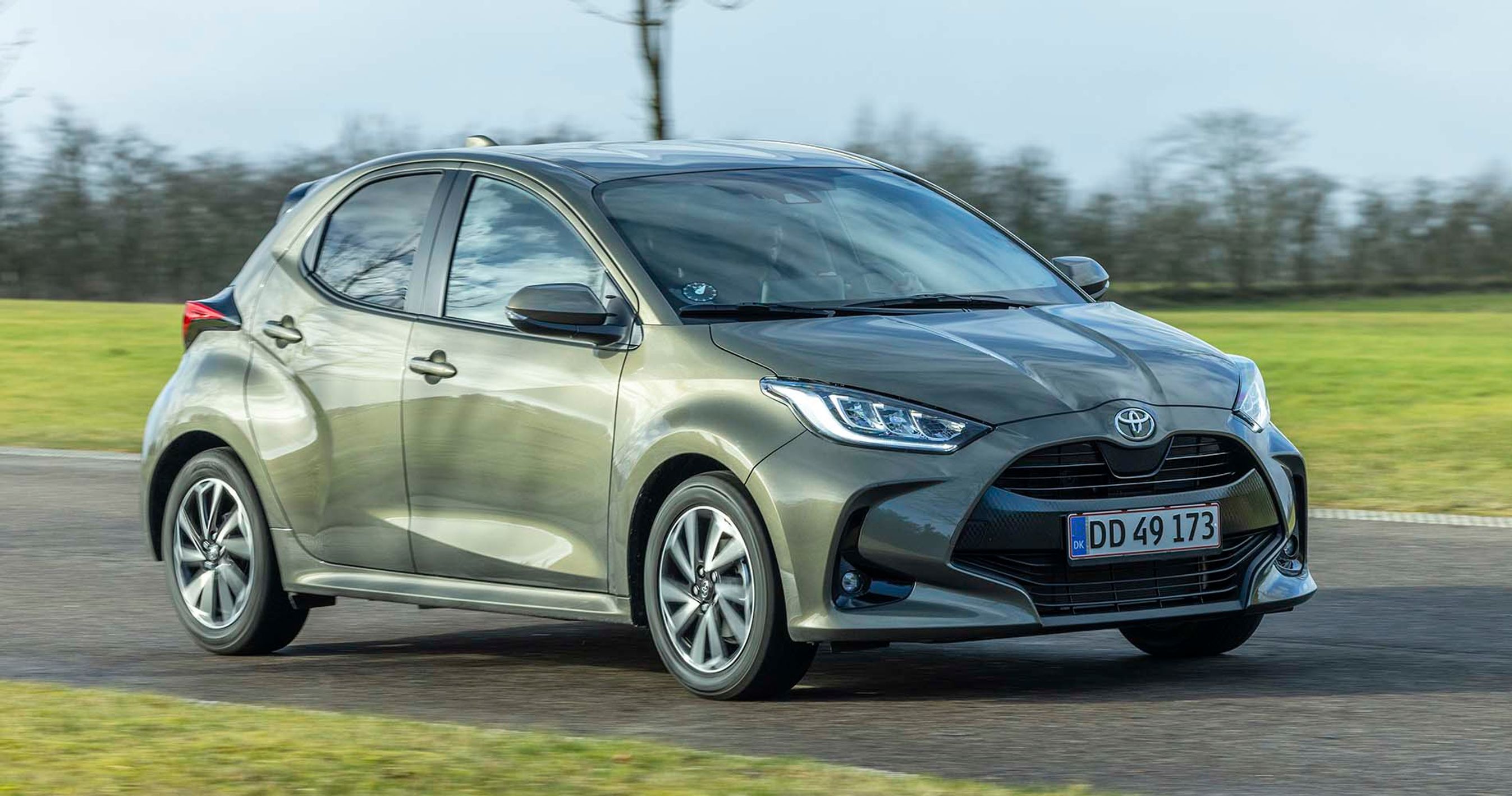 Toyota Yaris set forfra