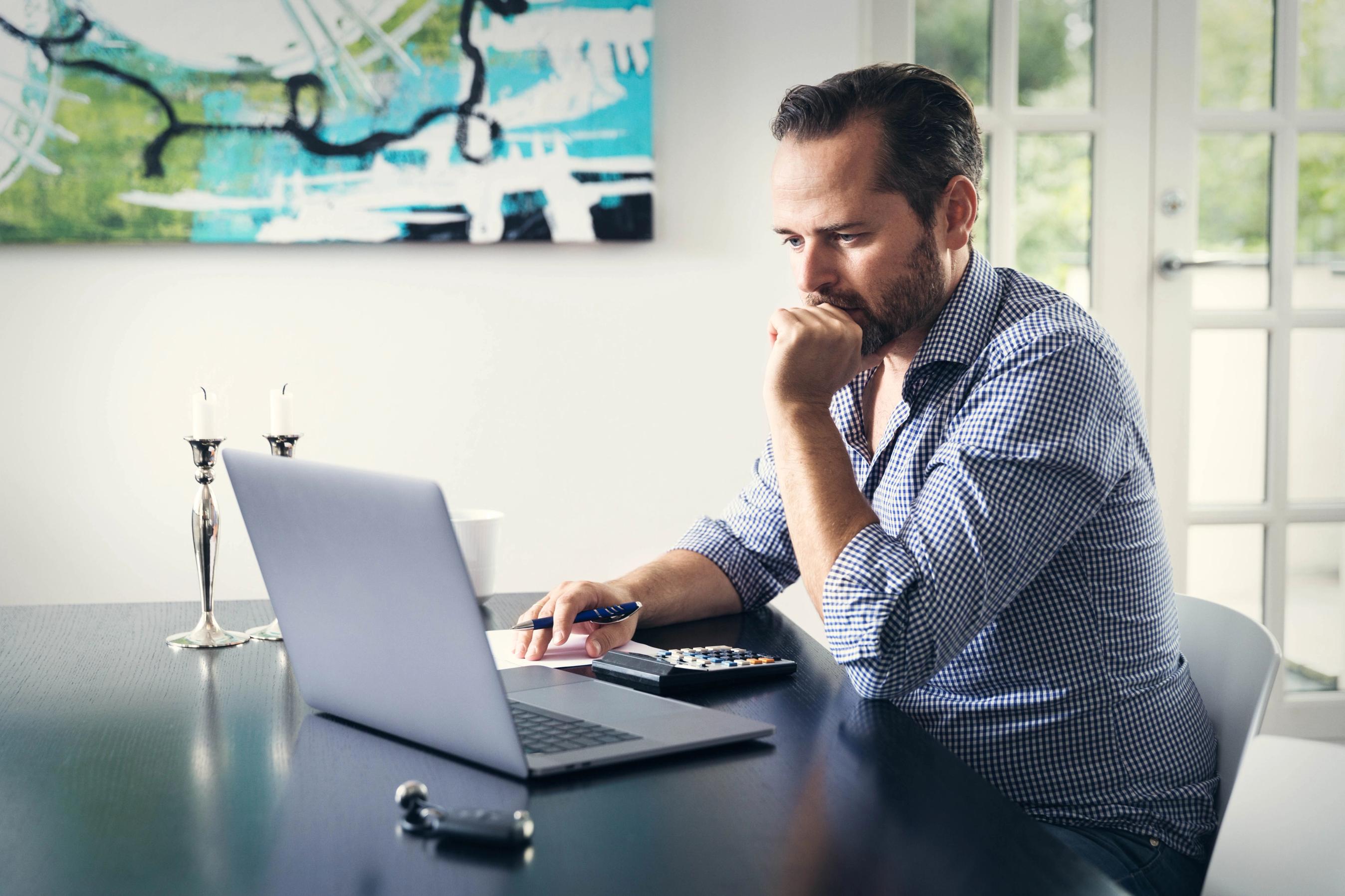 Det er ikke nødvendigt at bruge hjemmesider, der tager betaling for en bilvurdering.