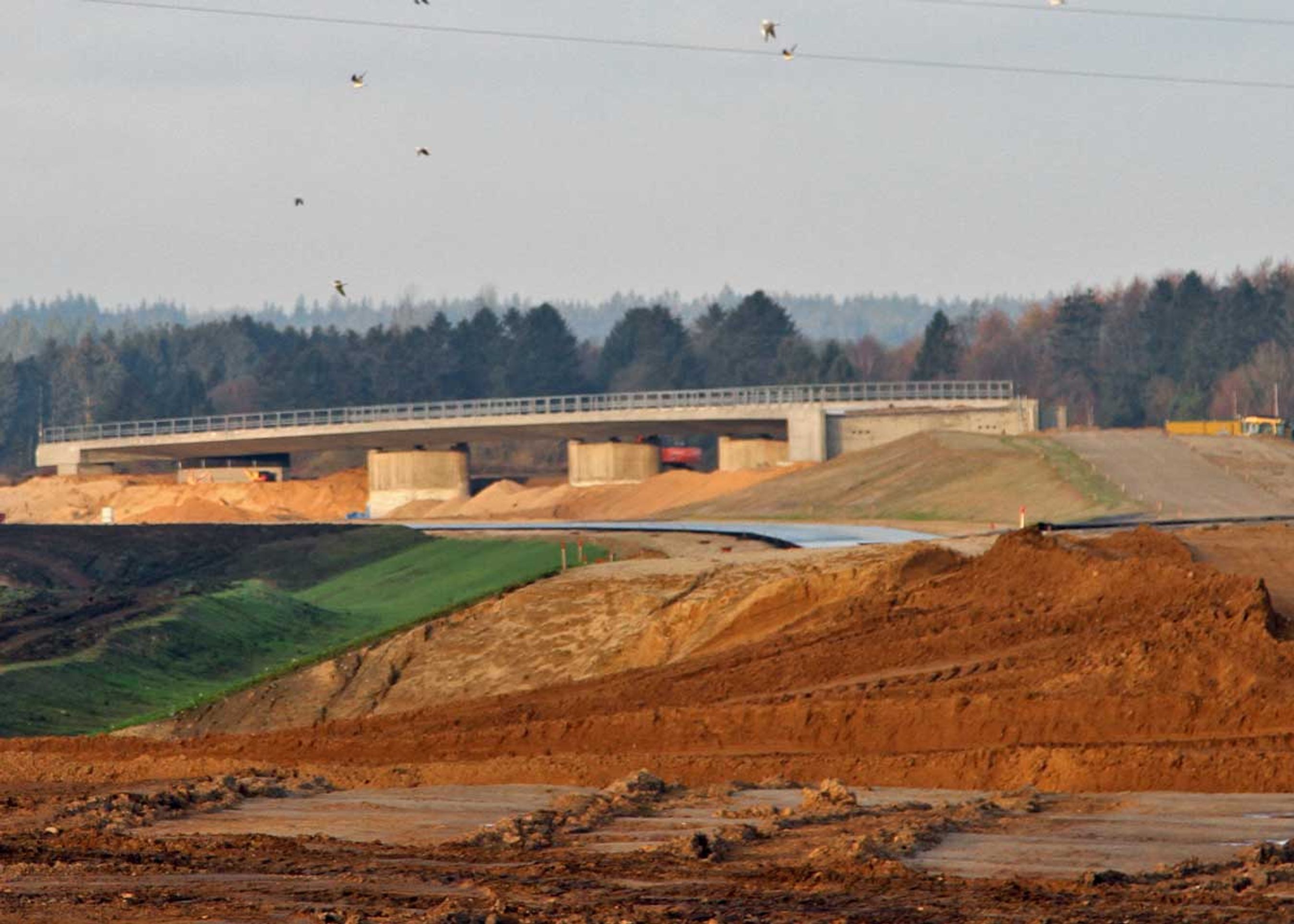 Vest for Silkeborg er tredjesidste etape af Herningmotorvejen Bording-Funder ved at være klar til indvielse senere i 2012.