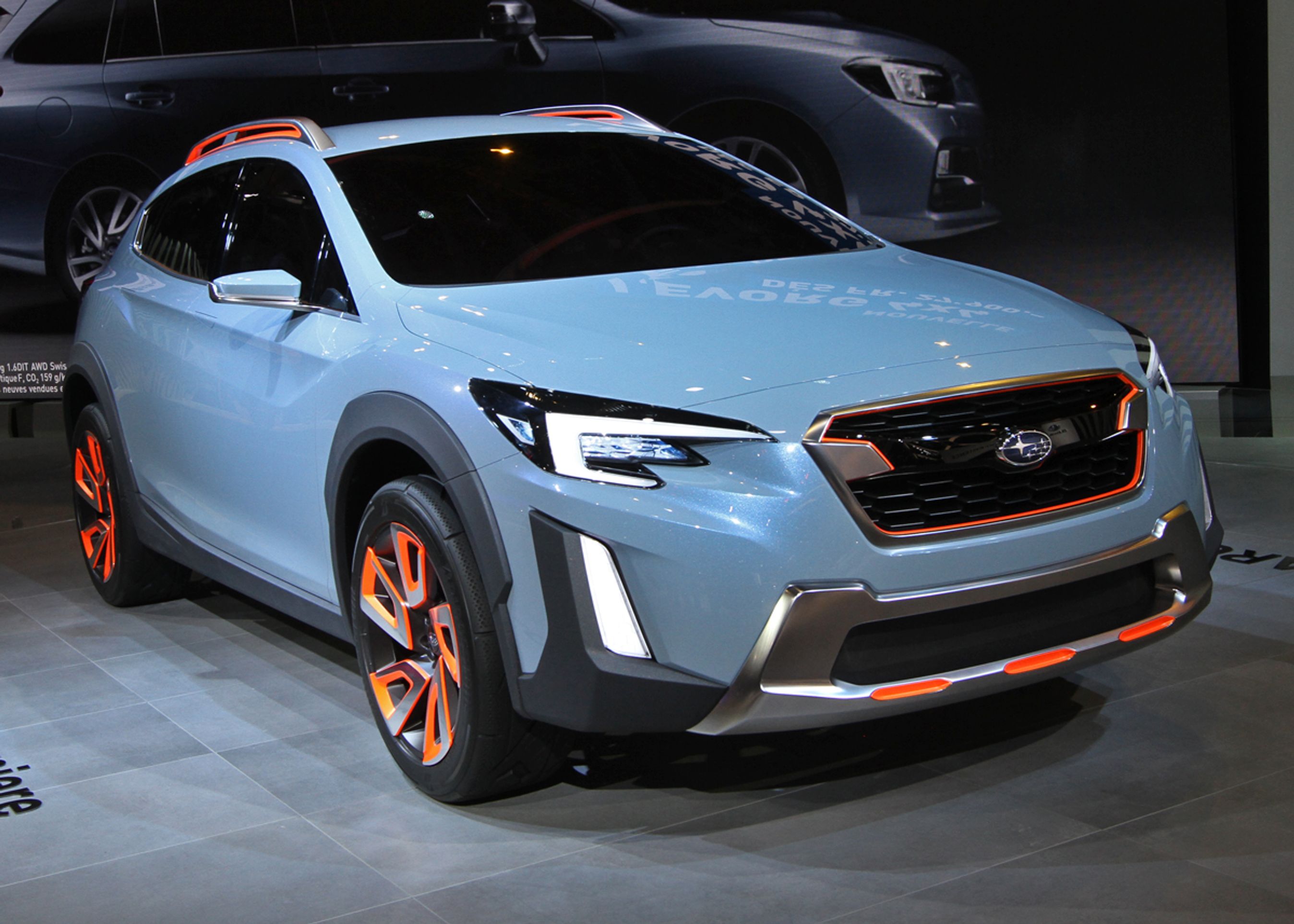 Subarus nye ansigt markeret med ny grill og c-formede LED-kørelyslygter. Grill'ens design skal symbolisere en boksermotor. Fotos: Torben Arent