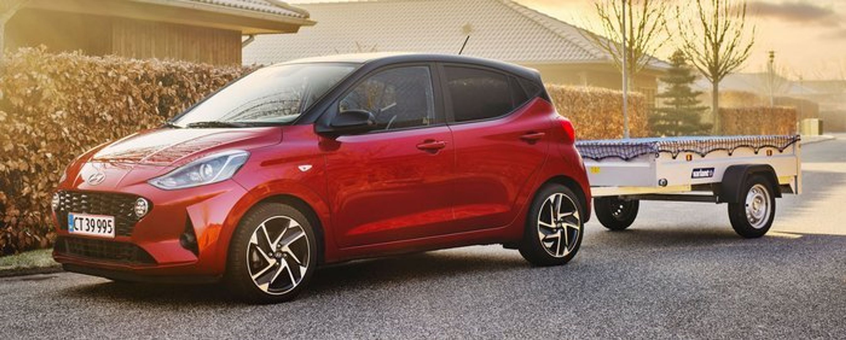 Hyundai i 10 må trække en påhængsvogn på op til 300 kg. 