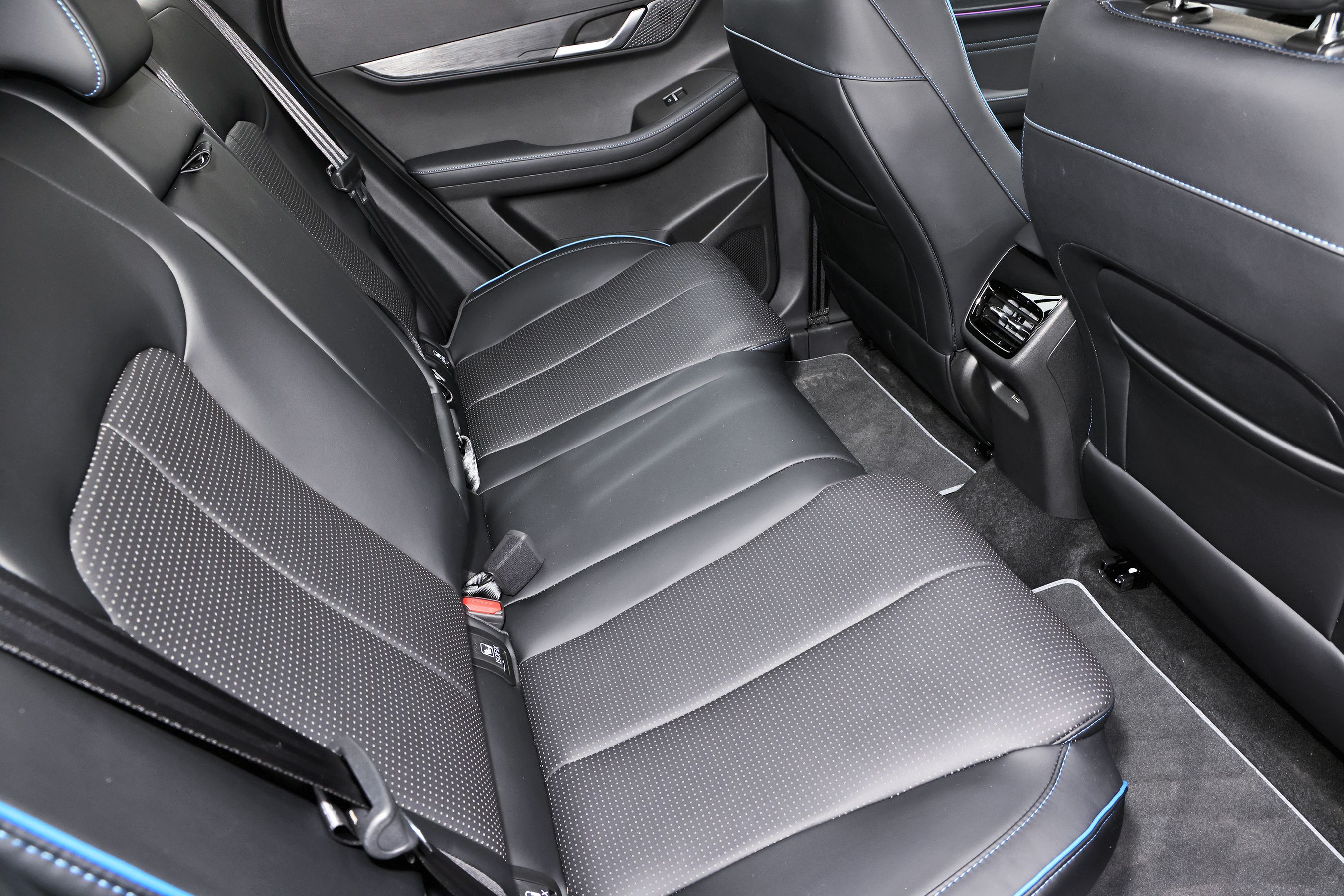 Bagsæde i en Jaecoo J5