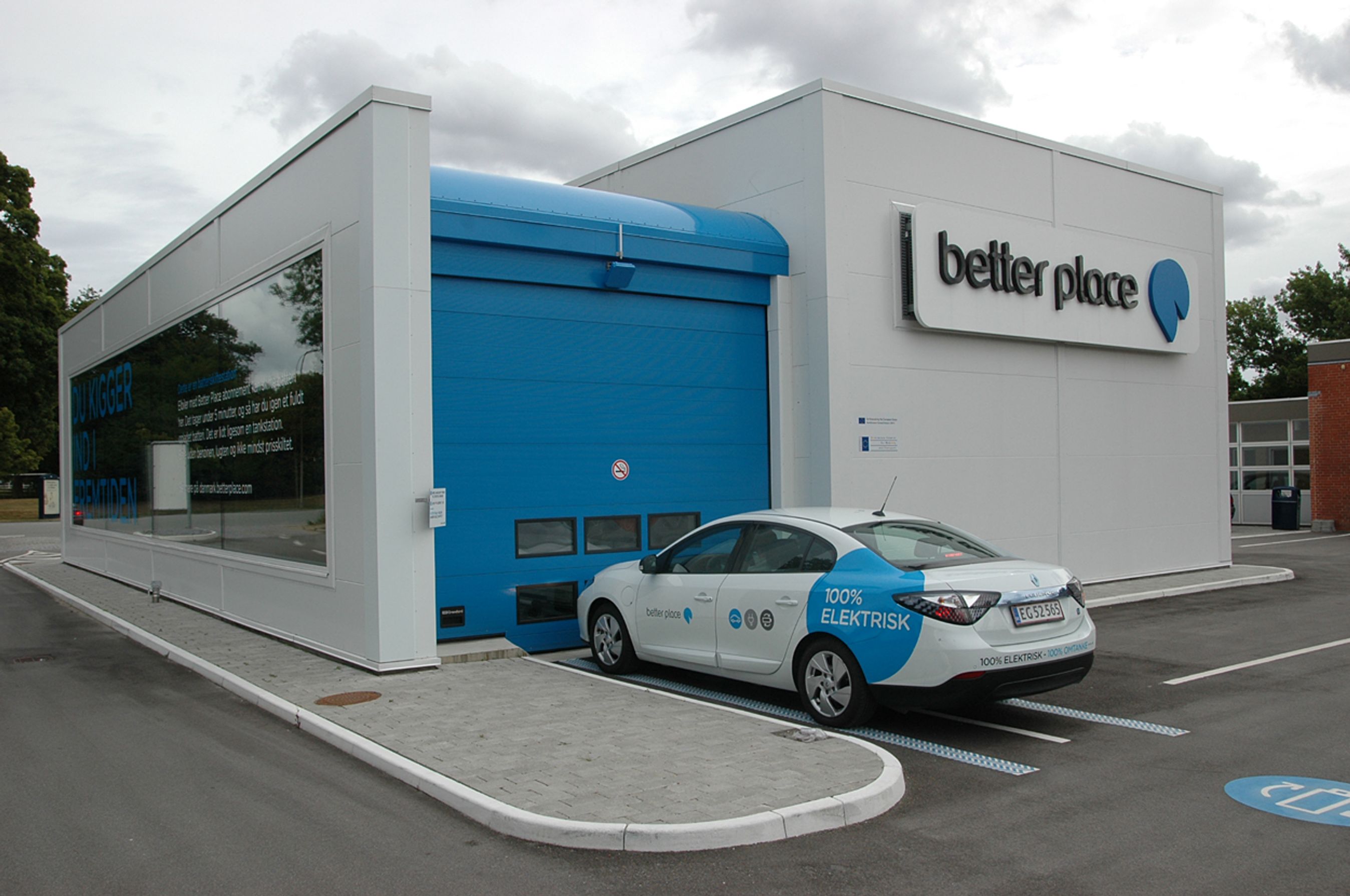 Femte Better Place-batteriskiftestation blev åbnet fredag.