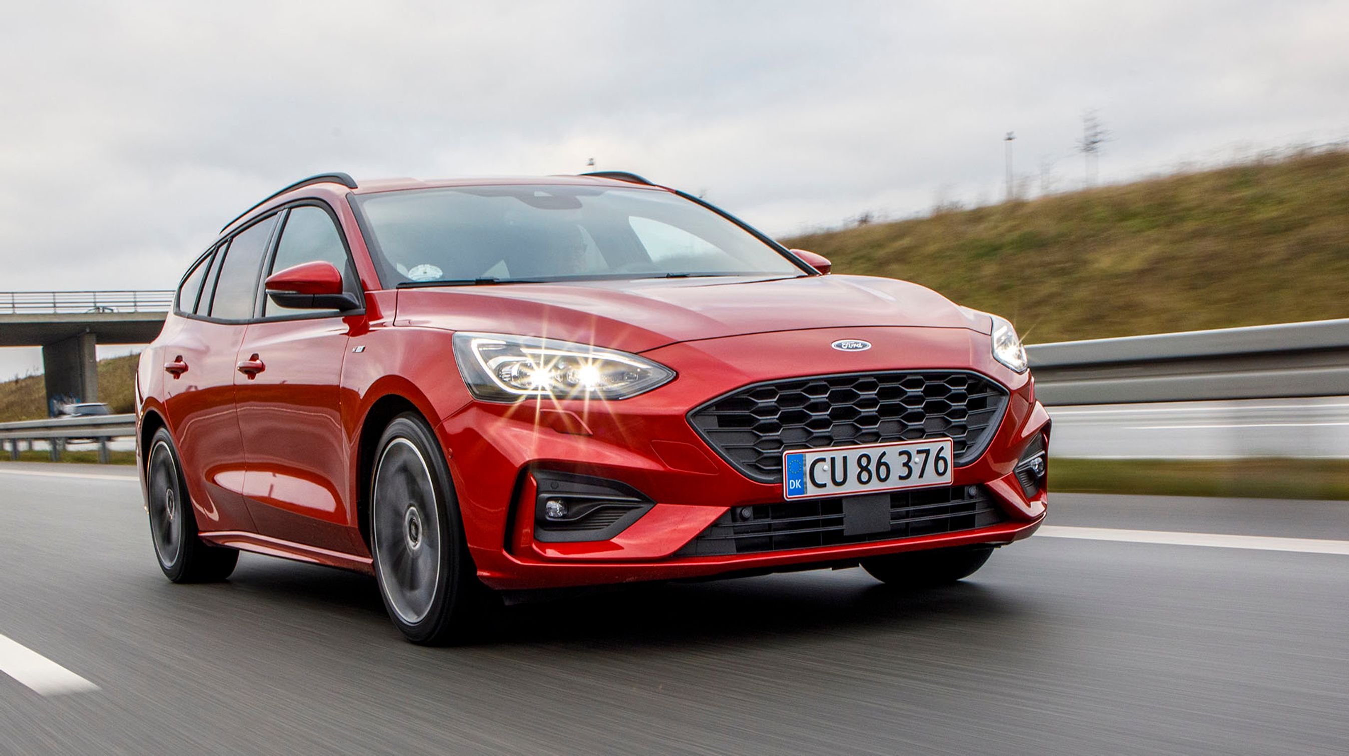 Ford Focus har moderne og dynamiske linjer, og det gælder også stationcarmodellen.