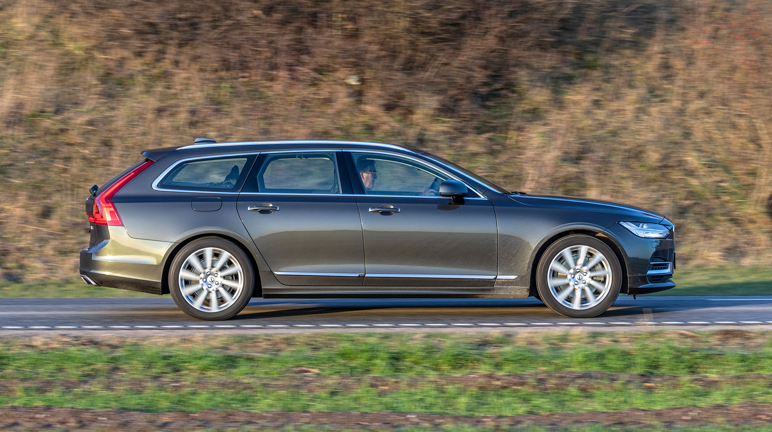 Volvo V90 plugin set fra siden