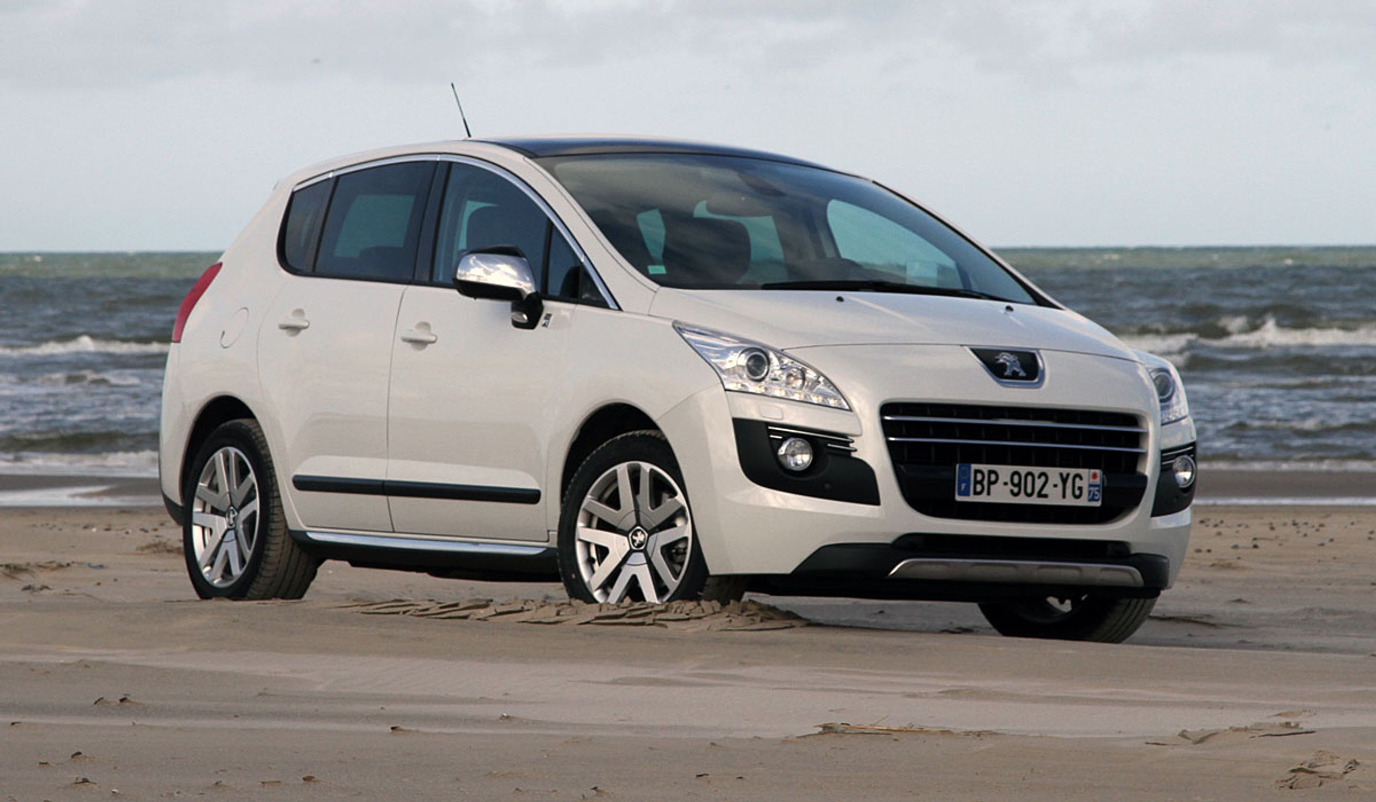 Peugeot 3008 Hybrid4 lanceres i Danmark i det tidlige forår.