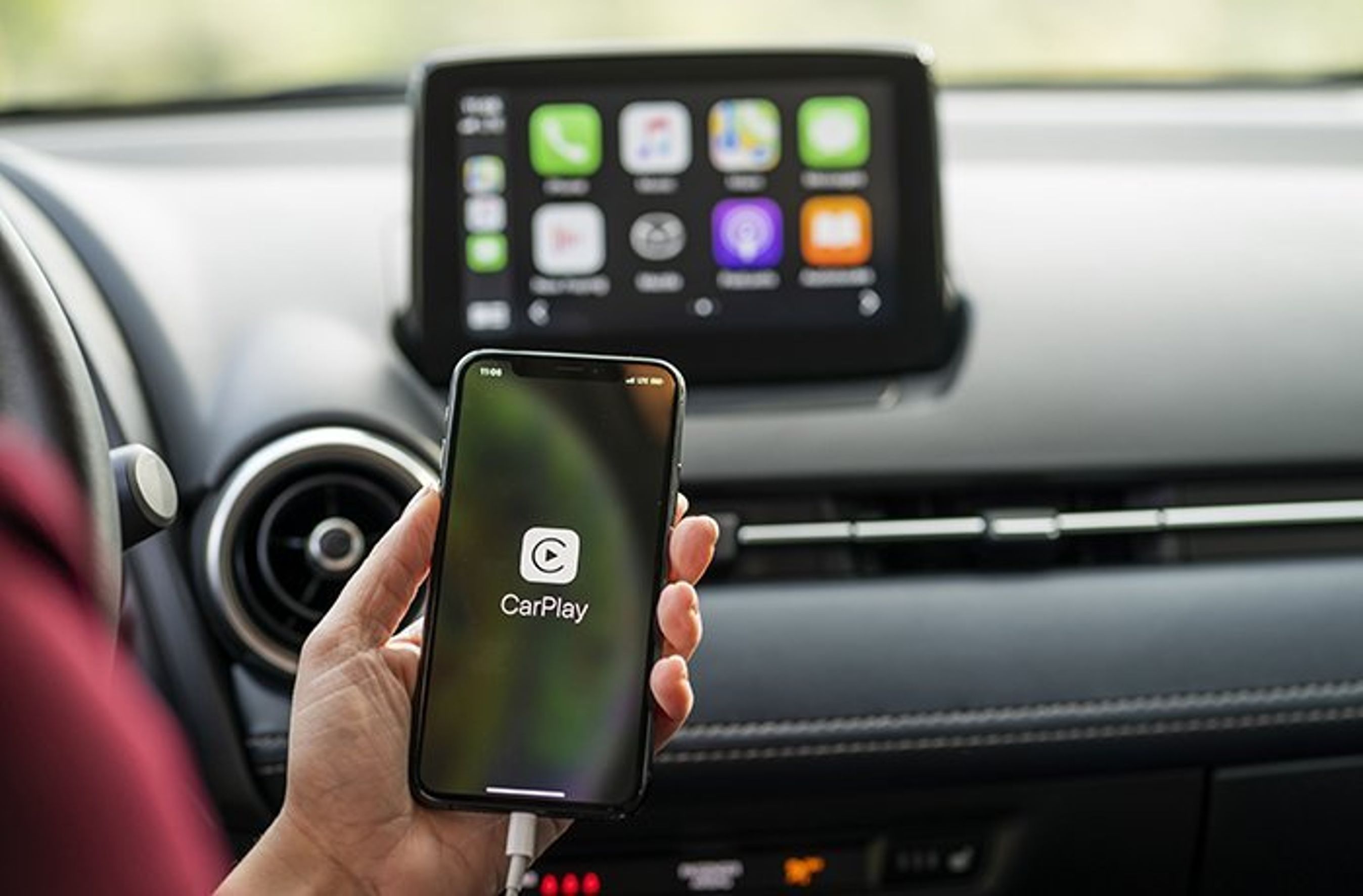 Apple CarPlay i Mazda 2