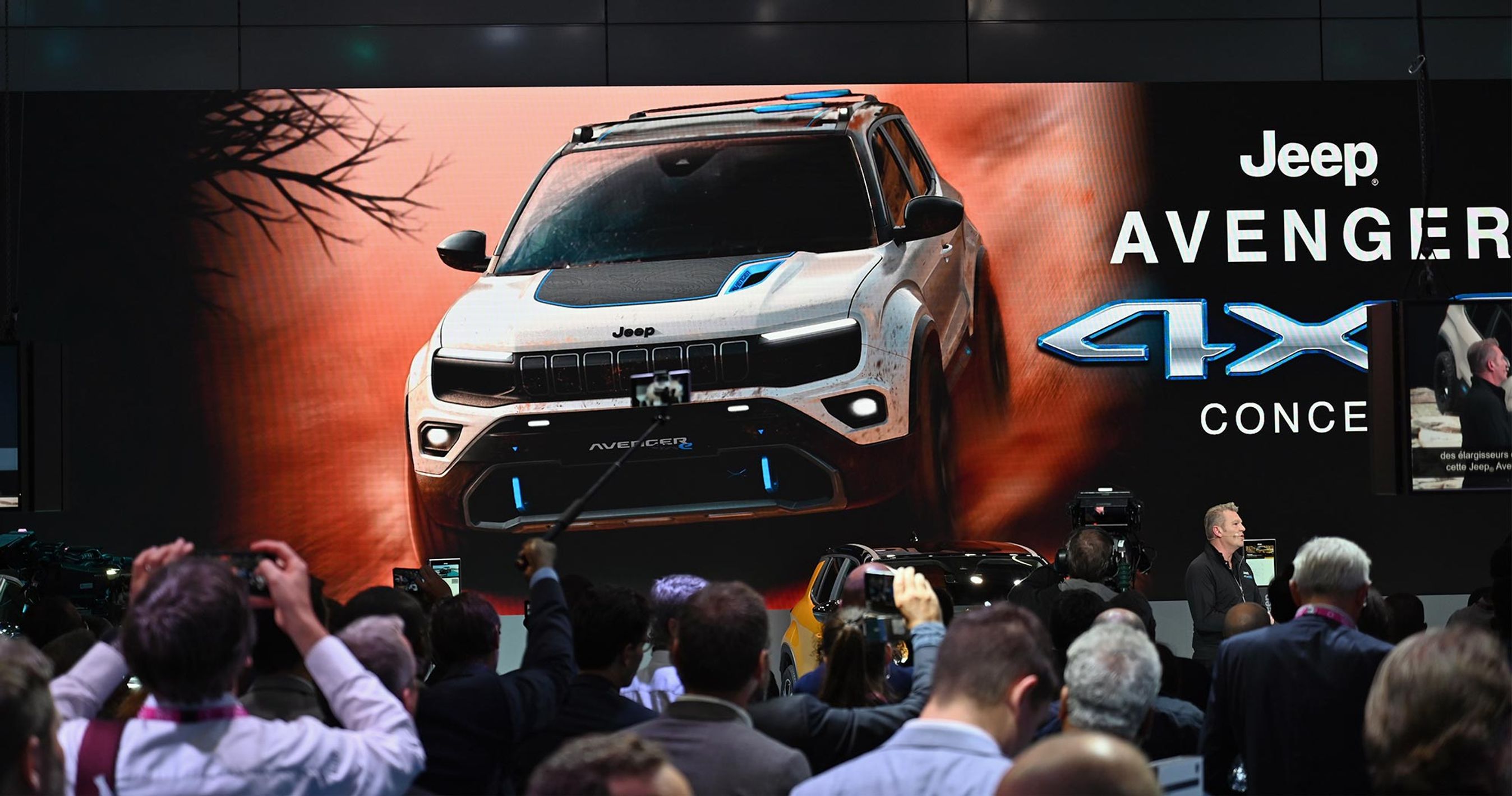 Jeep Avenger havde verdenspremiere i Paris i den firehjulstrukne udgave.