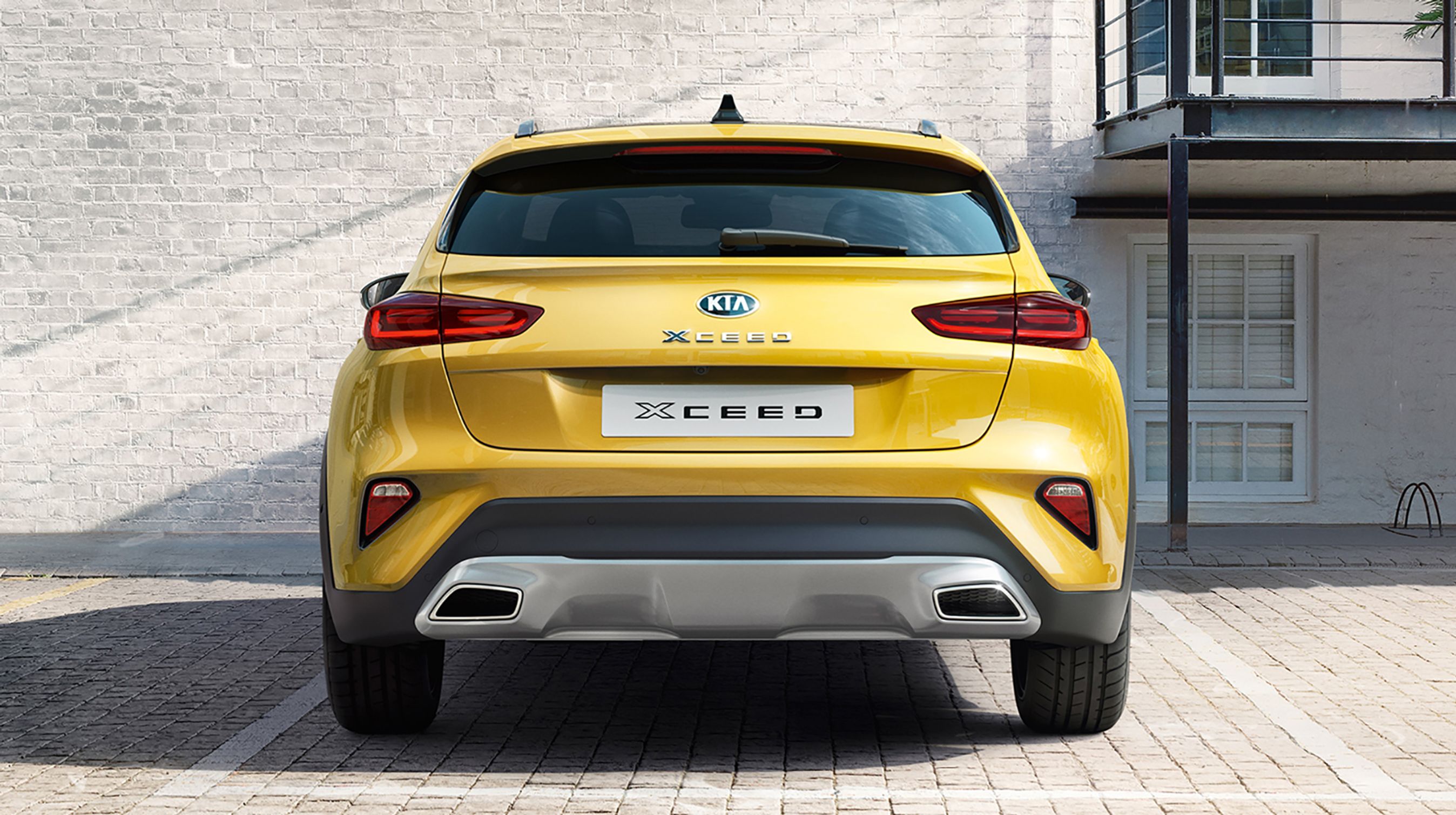 Kia Xceed er en helt ny SUV-lignende variant af Kia Ceed. Med plastskærme og lidt rå paneler for og bag er bilens udtryk ændret markant.