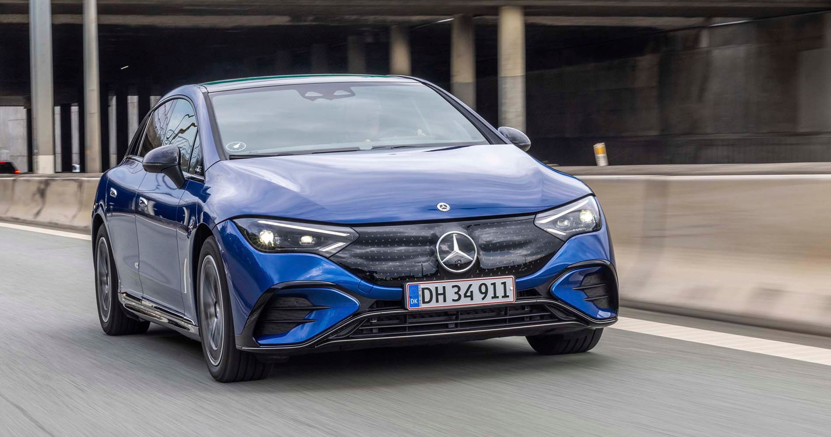 Mercedes-EQ EQE set forfra