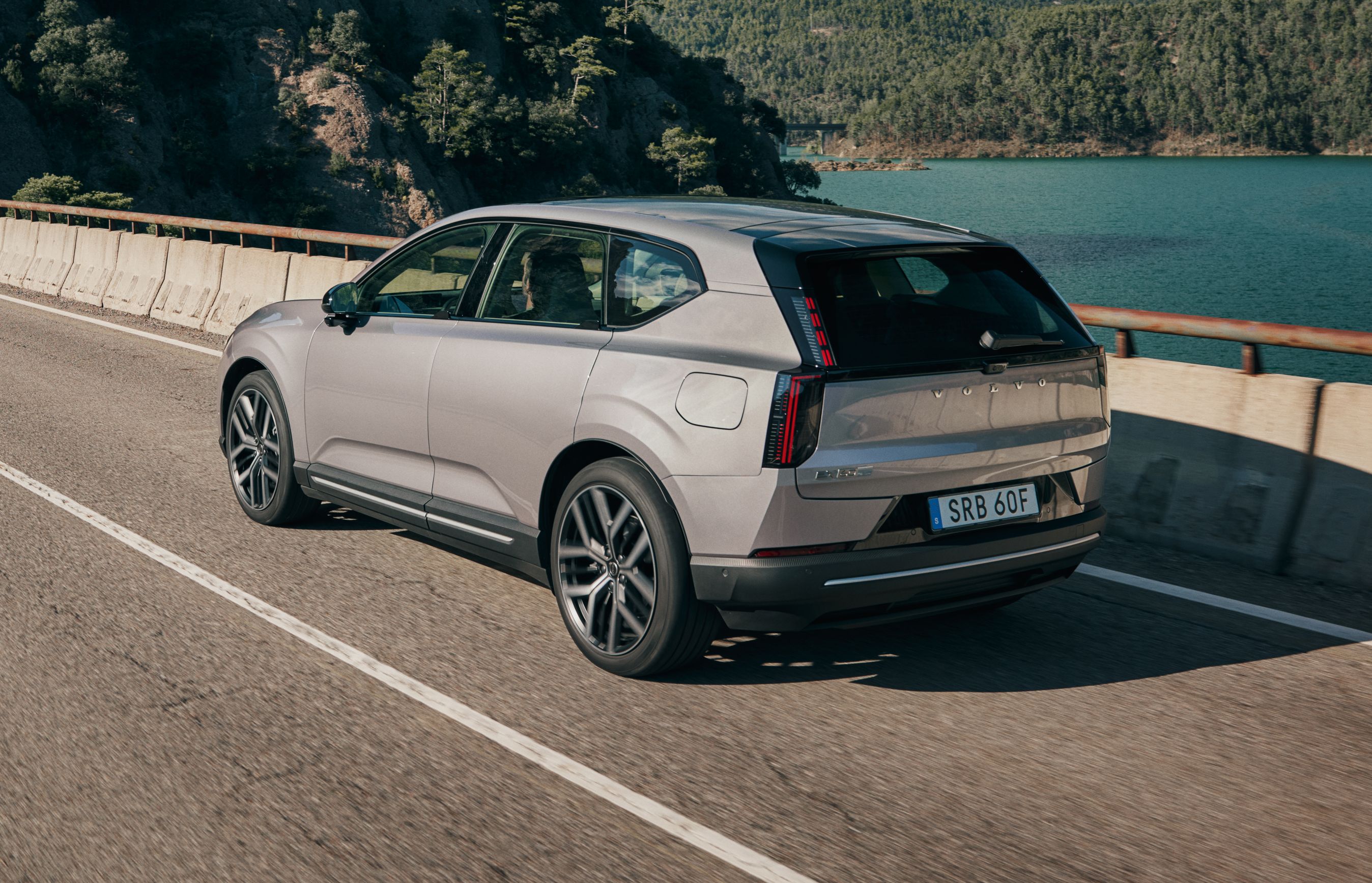 Volvo EX60 set bagfra