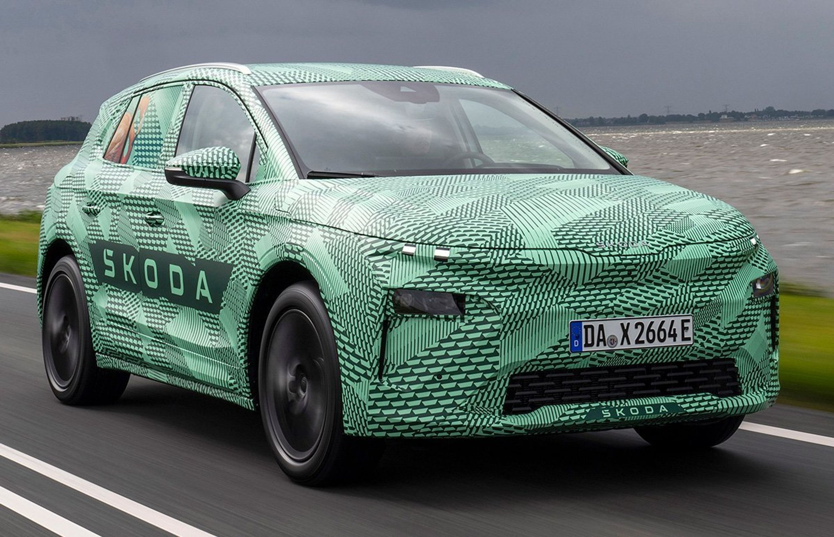 Skoda Elroq i grøn forfra.