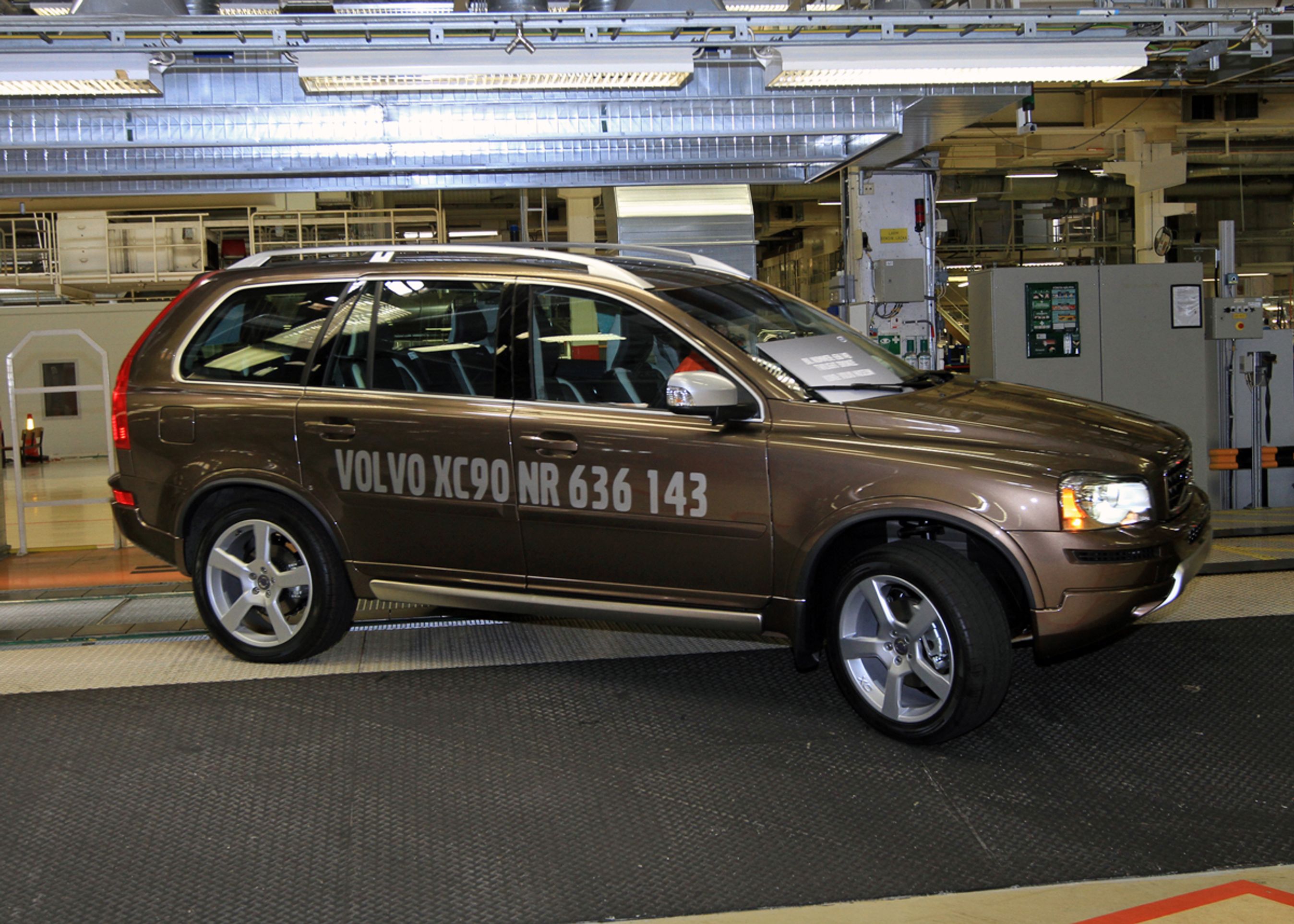 Det allersidste eksemplar af Volvo XC90 kører bogstaveligt talt af samlebåndet 11. juli.