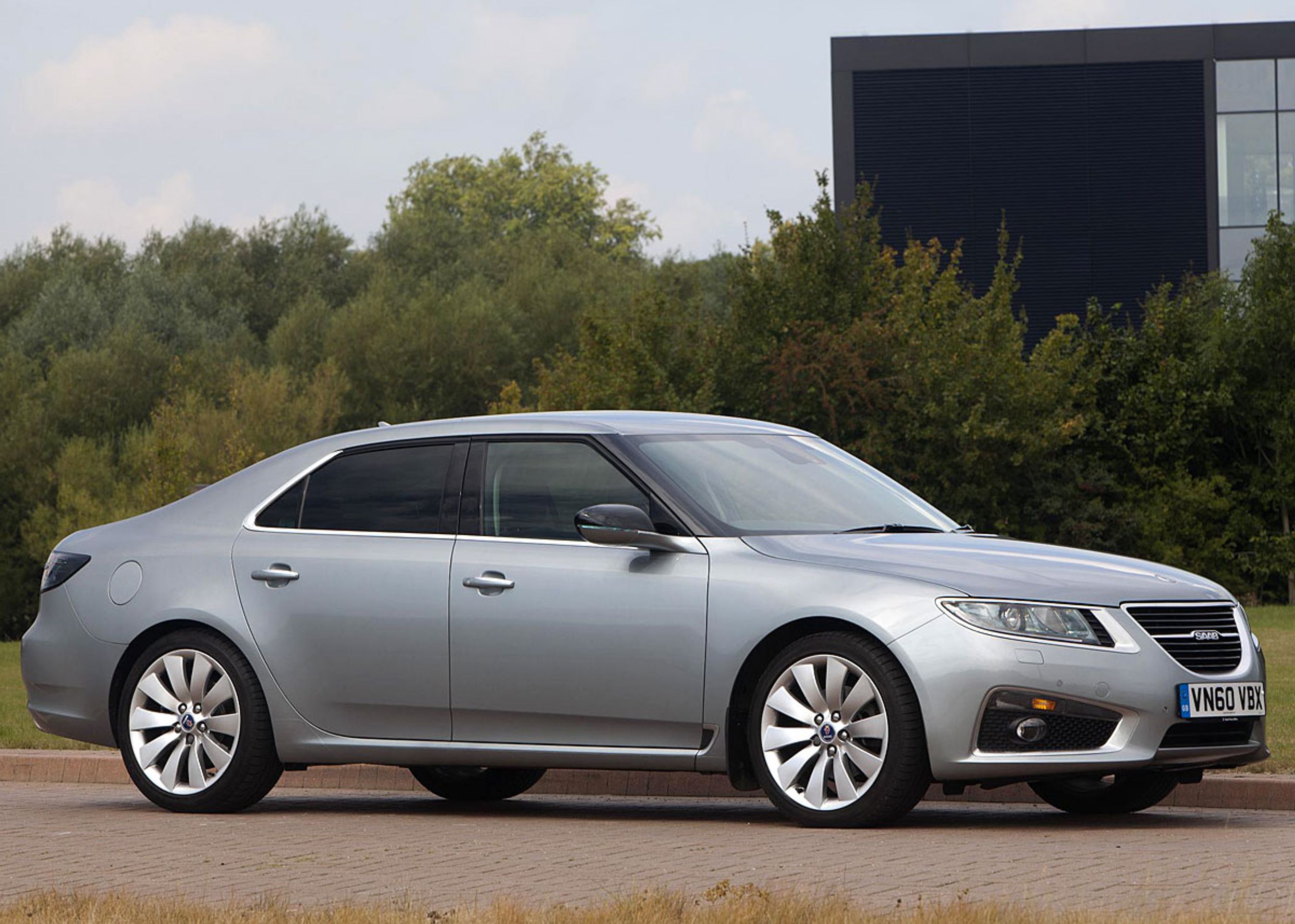 Saab 9-5 kom i 2010, men kun godt 8.000 blev bygget, inden Saab-produktionen gik i stå i april 2011.