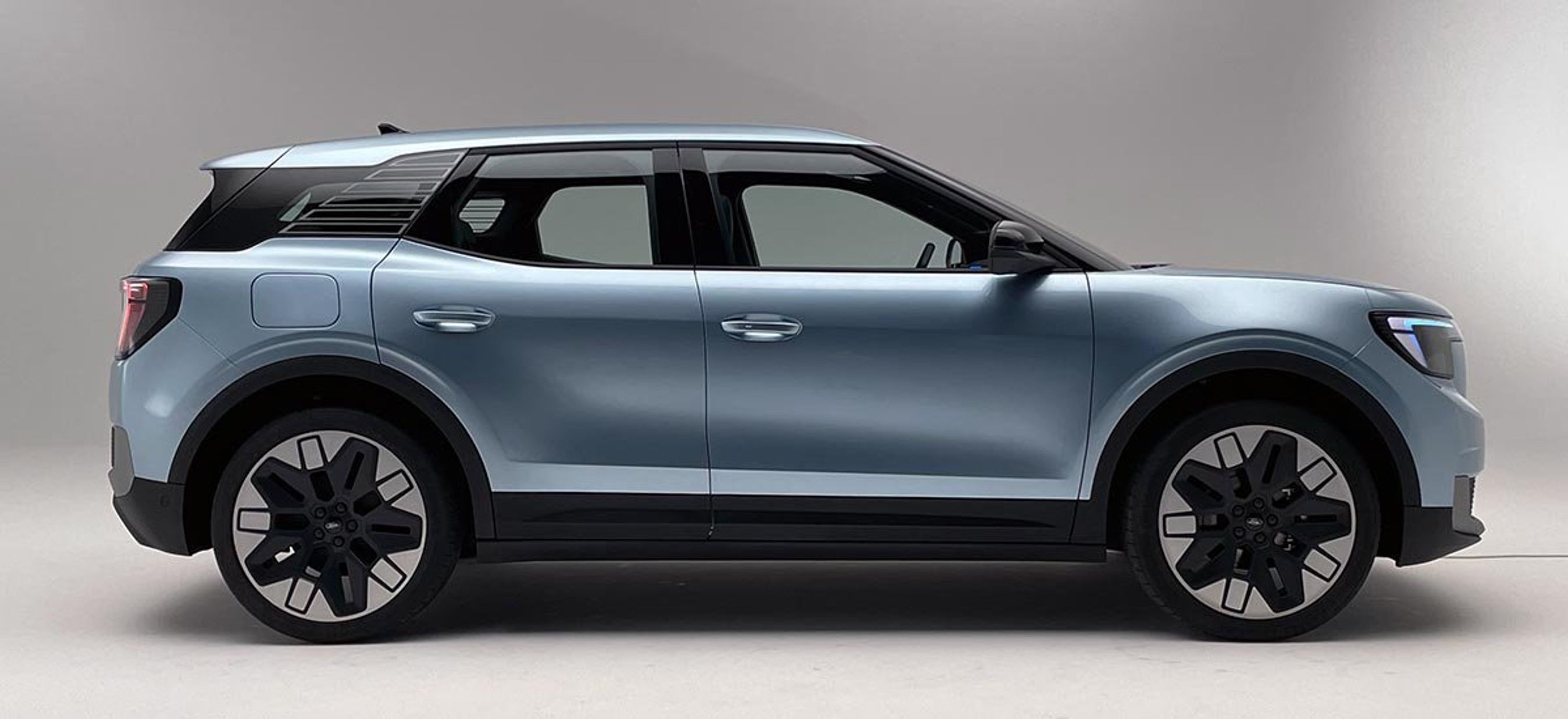 Ford Explorer i profil.