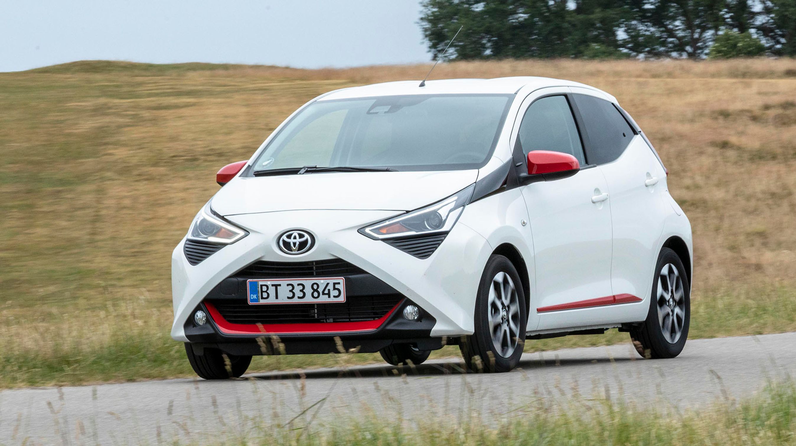 Toyota Aygo er netop faceliftet, og i den nye udgave er der skruet op for farver og udstyr.