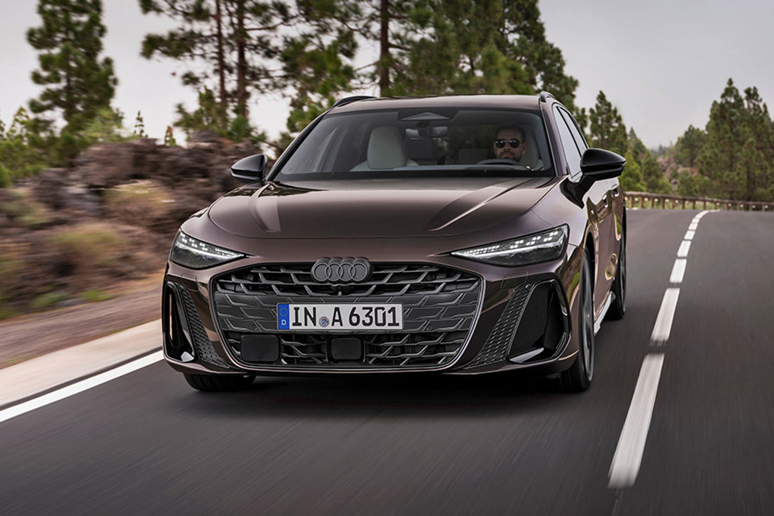 Audi A6 Avant er nu kommet i en helt ny generation med et nydesignet karrosseri med en lang, lav front med en nydesignet grill, hvor forlygterne sidder noget højere oppe.