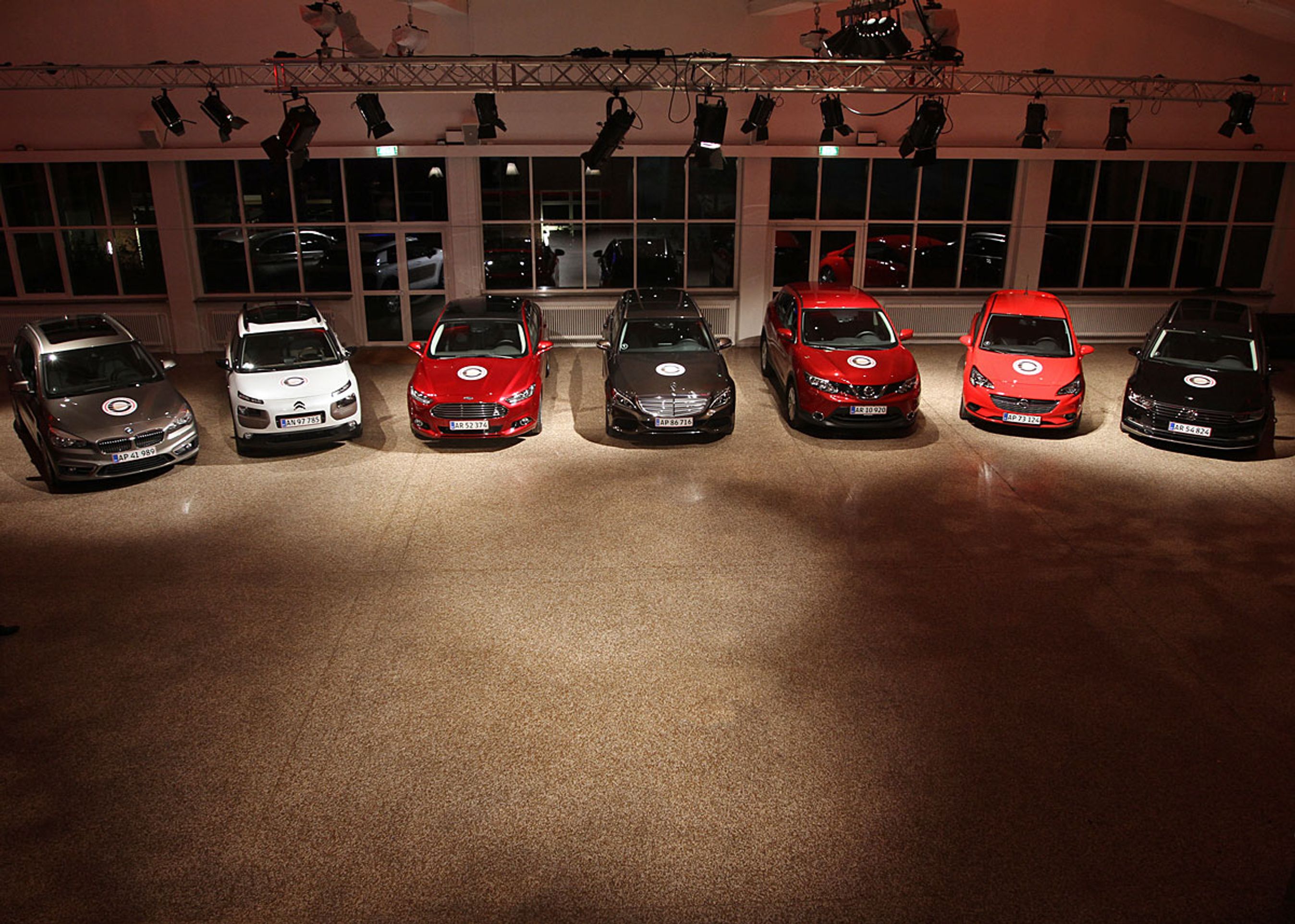 Årets syv fineste bilnyheder, der alle kan smykke sig med titlen "Nomineret til Årets Bil i Danmark 2015": BMW 2-serie Active Tourer, Citroën C4 Cactus, Mercedes-Benz C-klasse, Ford Mondeo, Opel Corsa og VW Passat. Foto: Torben Arent, FDM