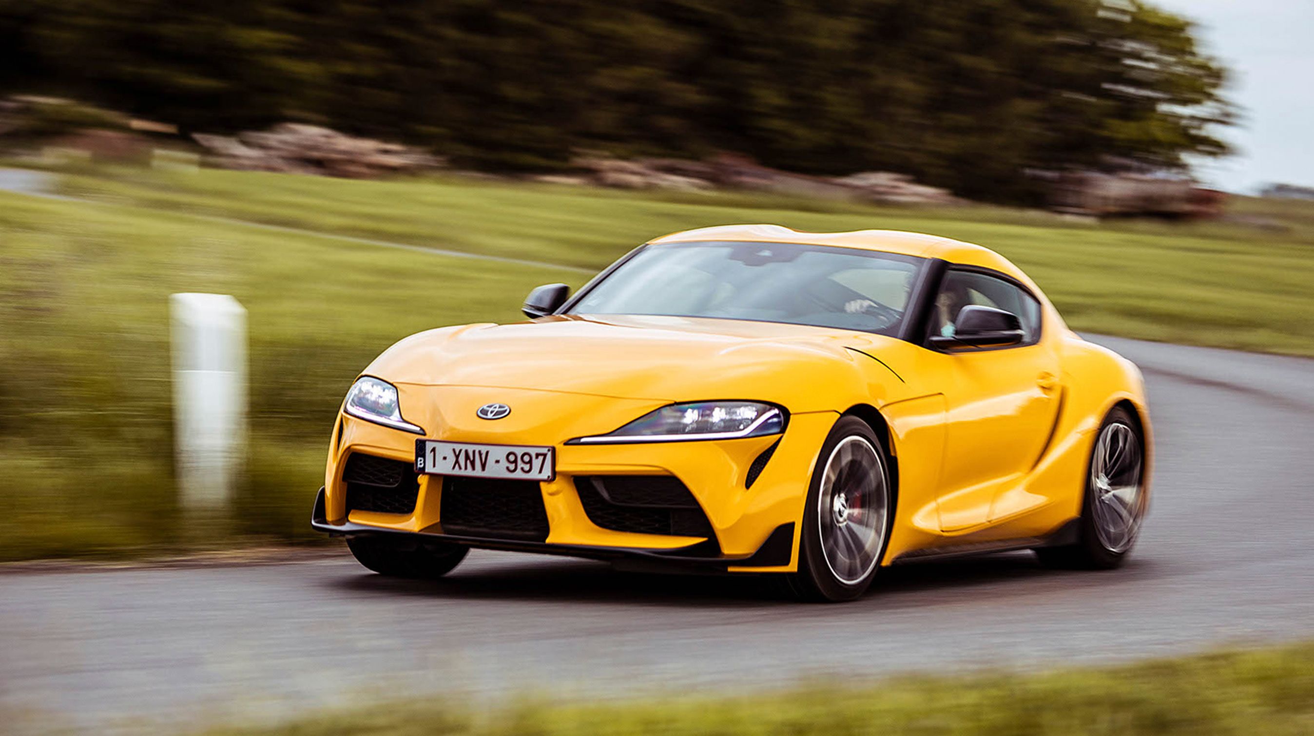 Toyota GR Supra set forfra