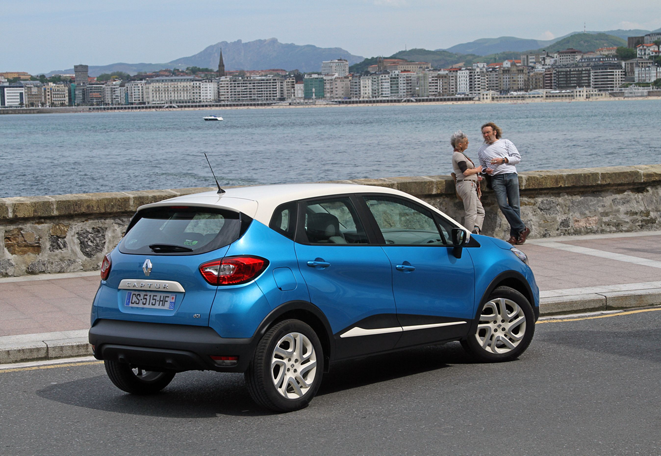 Et særligt designelement ved Renault Captur er muligheden for tofarvet karrosseri. Tre selvstændige tagfarver tilbydes.