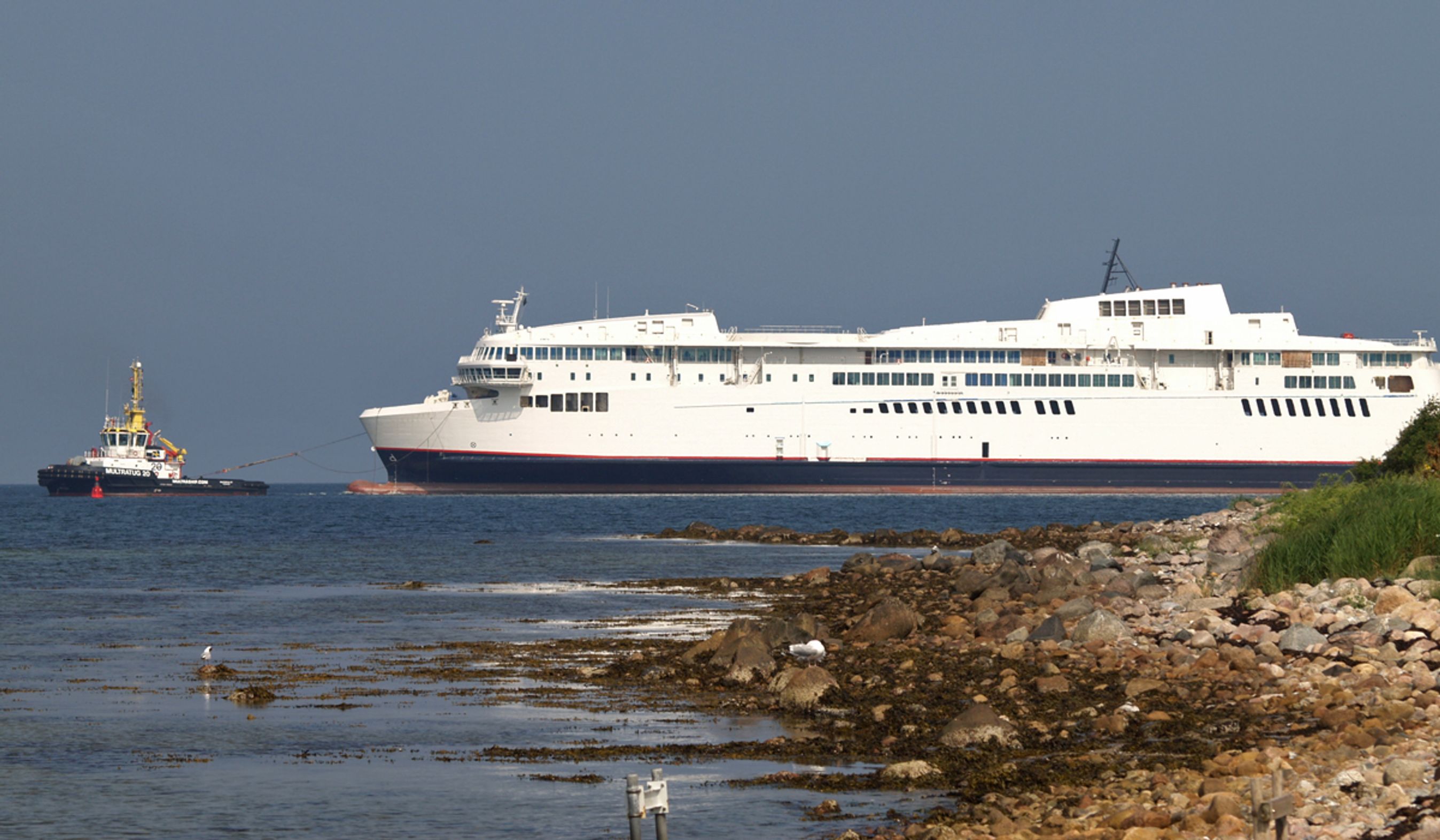 Det ene af de nu navnløse Gedser-Rostock-færger på plads på Fayard-værftet.