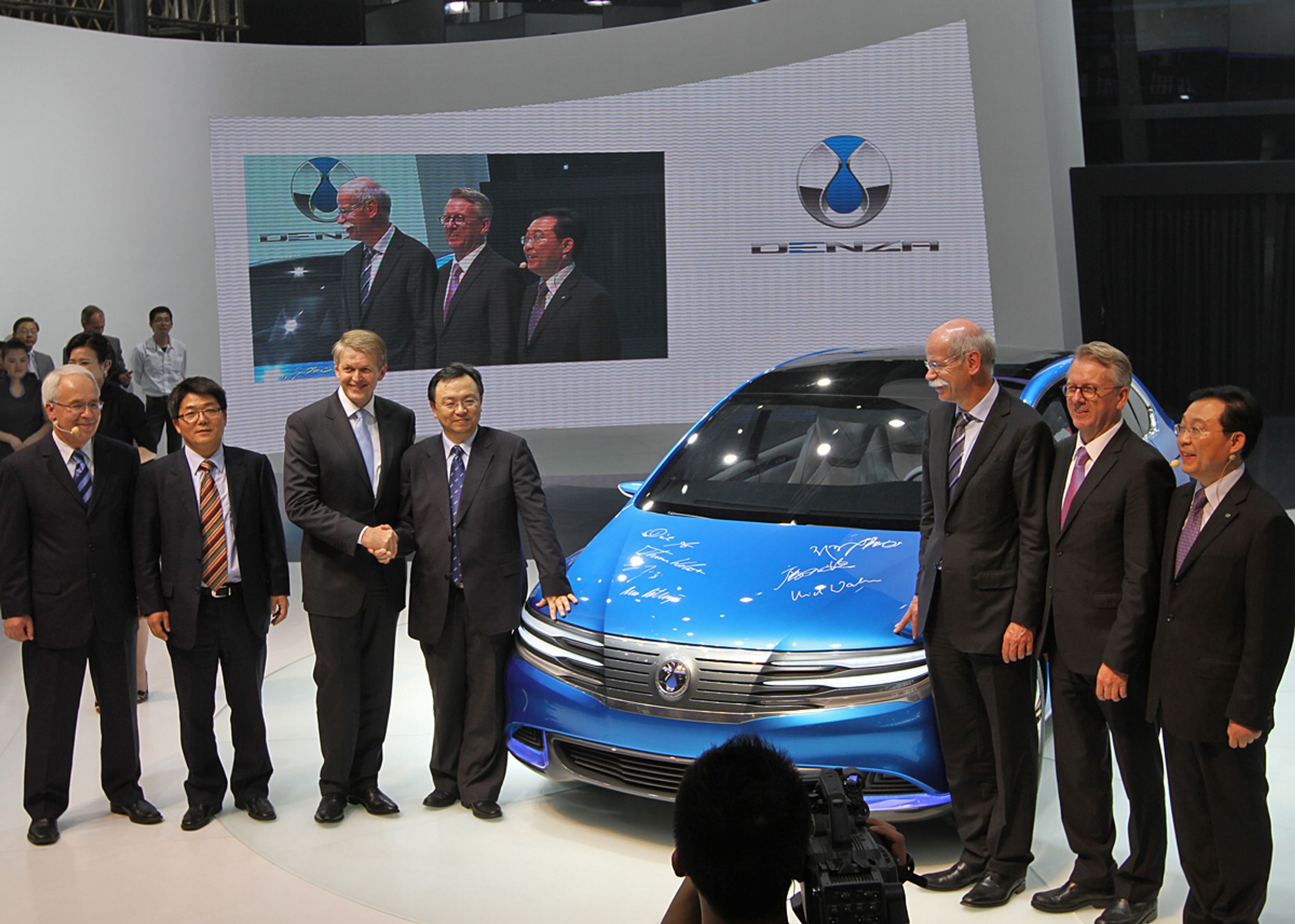 Daimler og BYD lancerede deres fælles elbilmærke Denza for et år siden. Produktionen er ikke begyndt endnu.